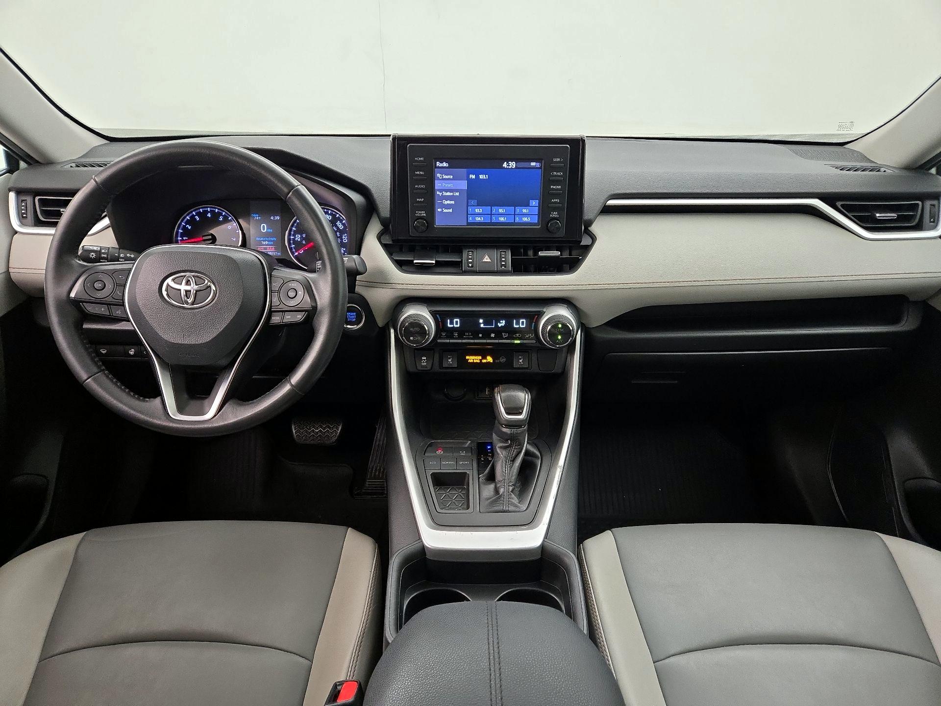 Thumbnail: 2019 Toyota RAV4 - 9