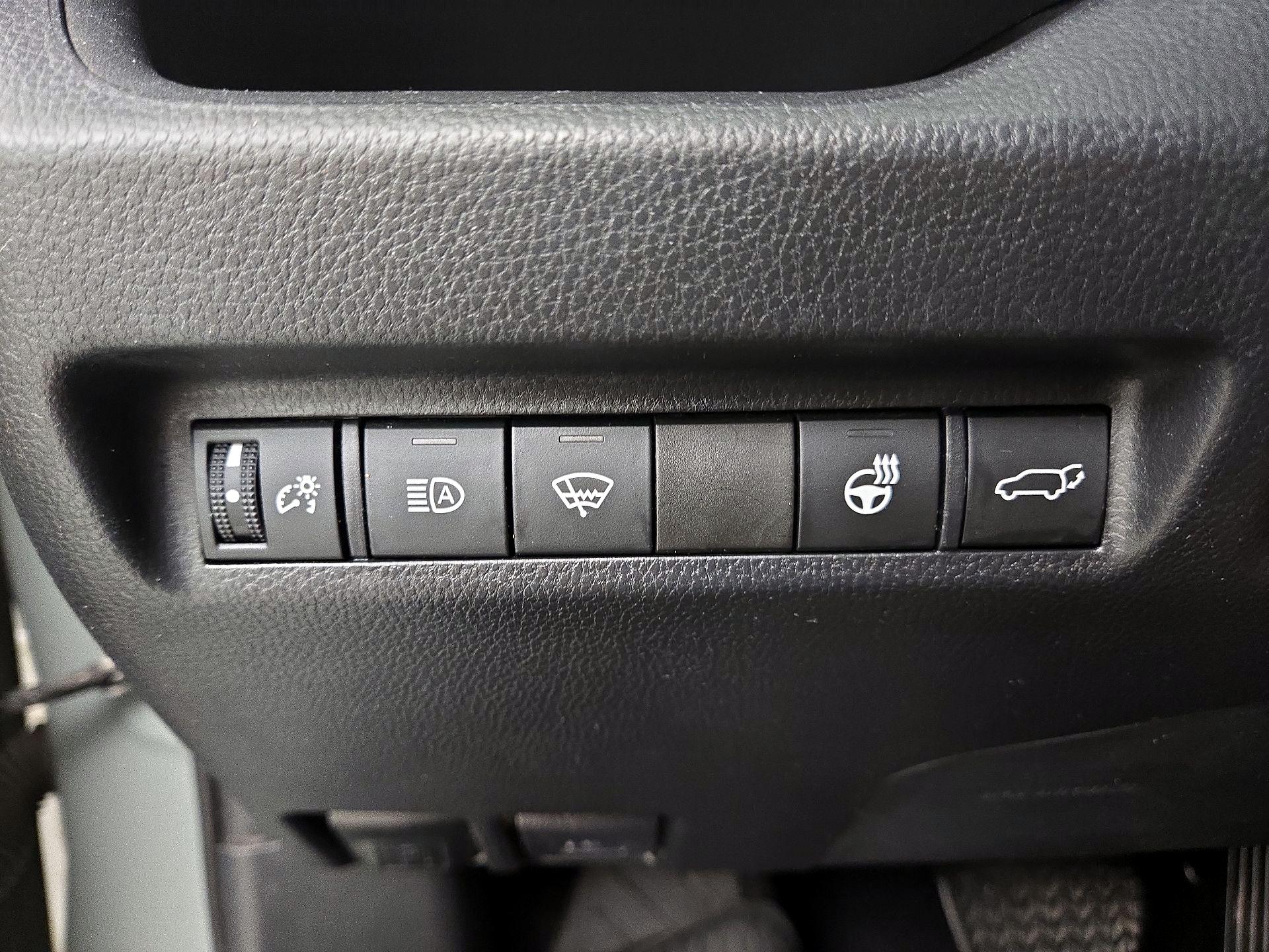 Thumbnail: 2019 Toyota RAV4 - 13