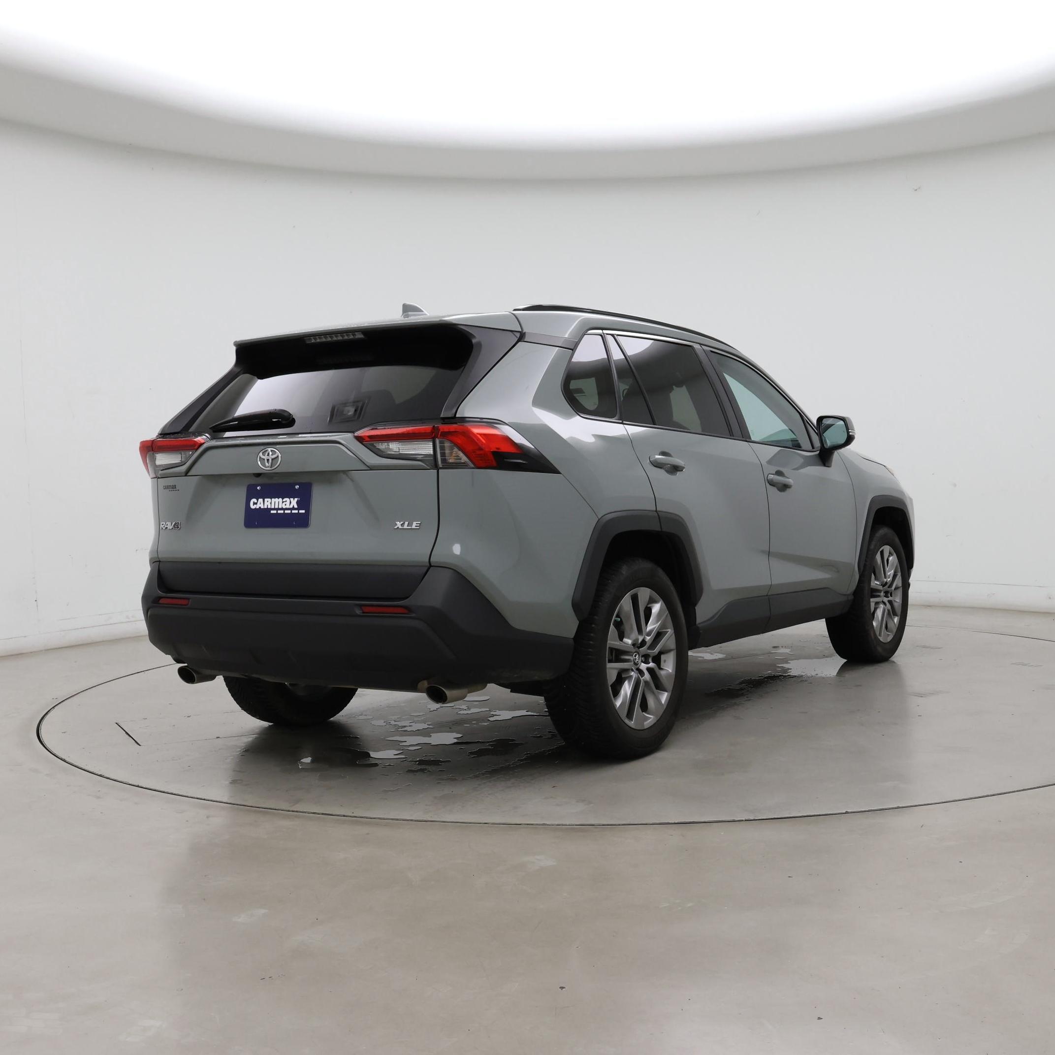 Thumbnail: 2019 Toyota RAV4 - 8
