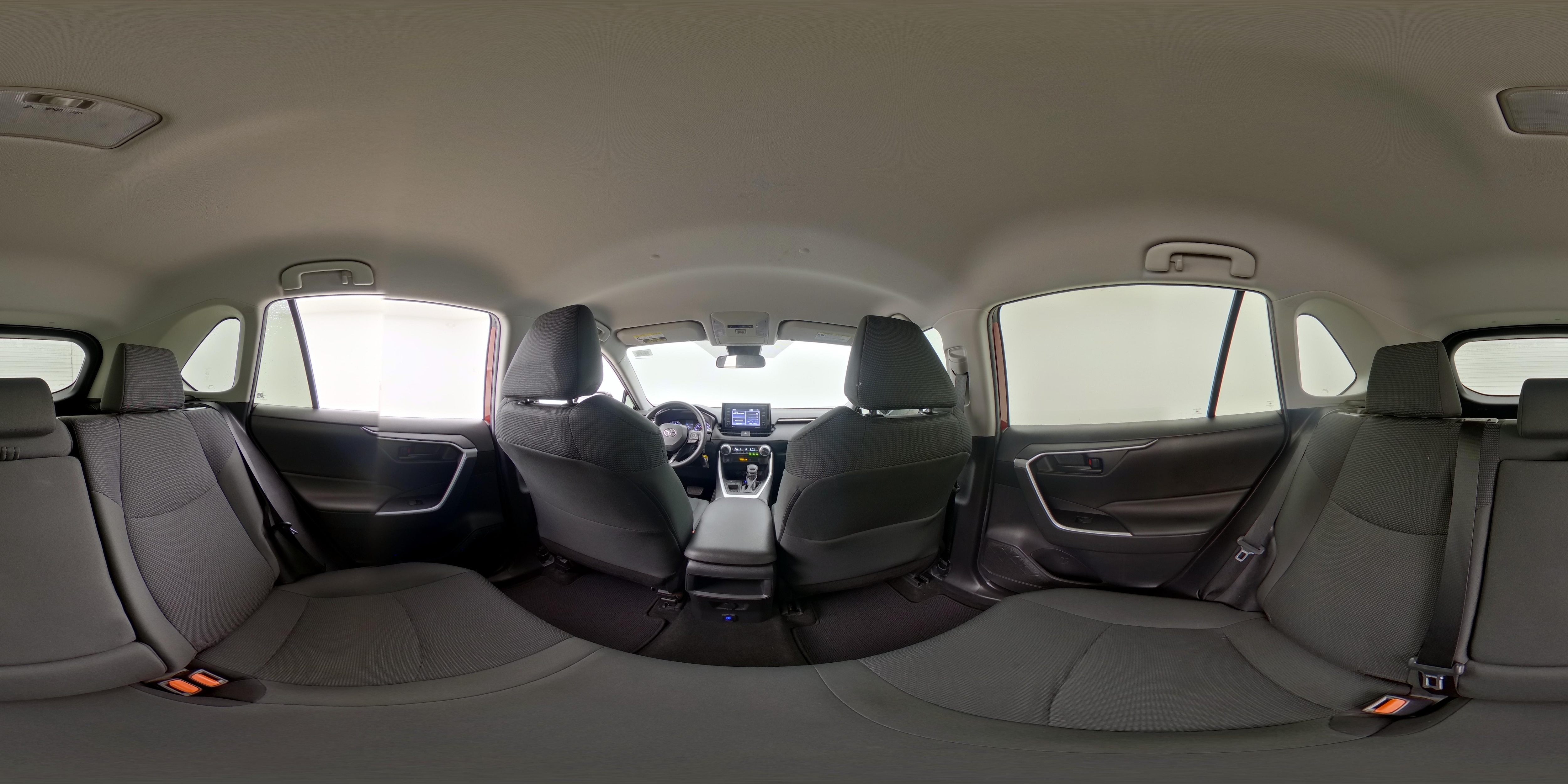 2020 Toyota RAV4 LE - Photo 25