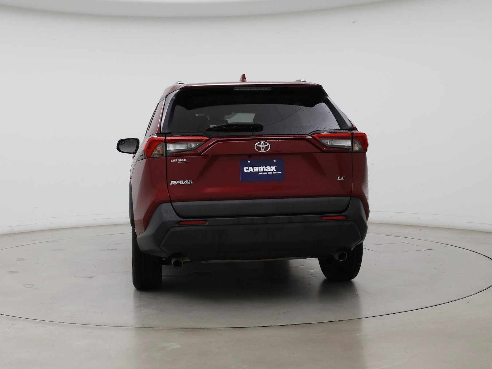 2020 Toyota RAV4 LE - Photo 7