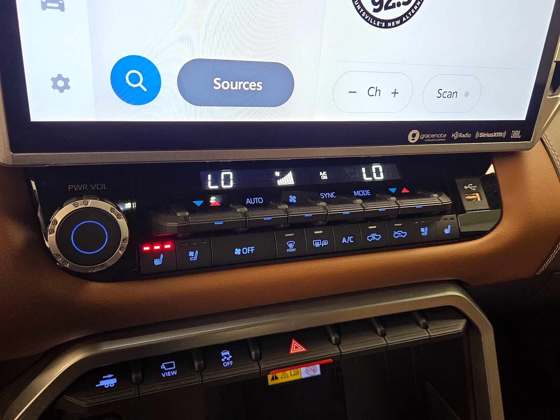 Thumbnail: 2022 Toyota Tundra - 16