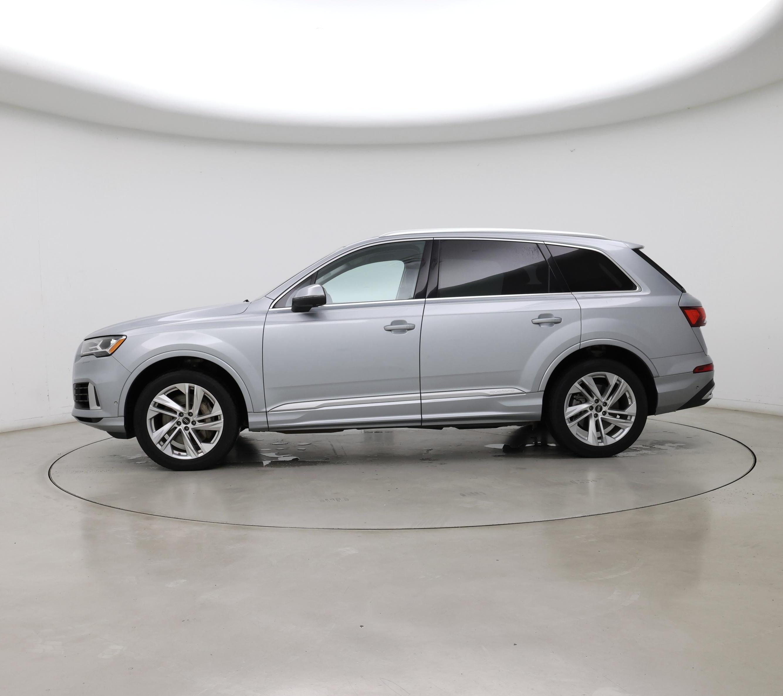 Thumbnail: 2023 Audi Q7 - 3
