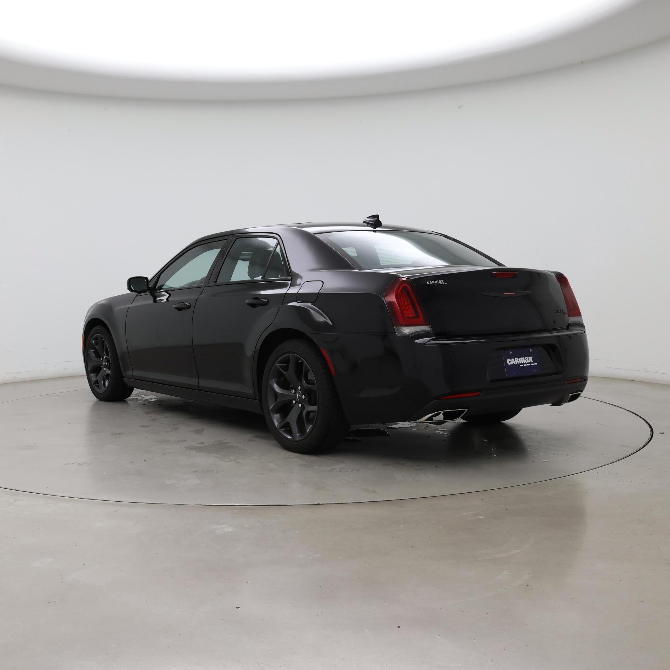 Thumbnail: 2023 Chrysler 300 - 2