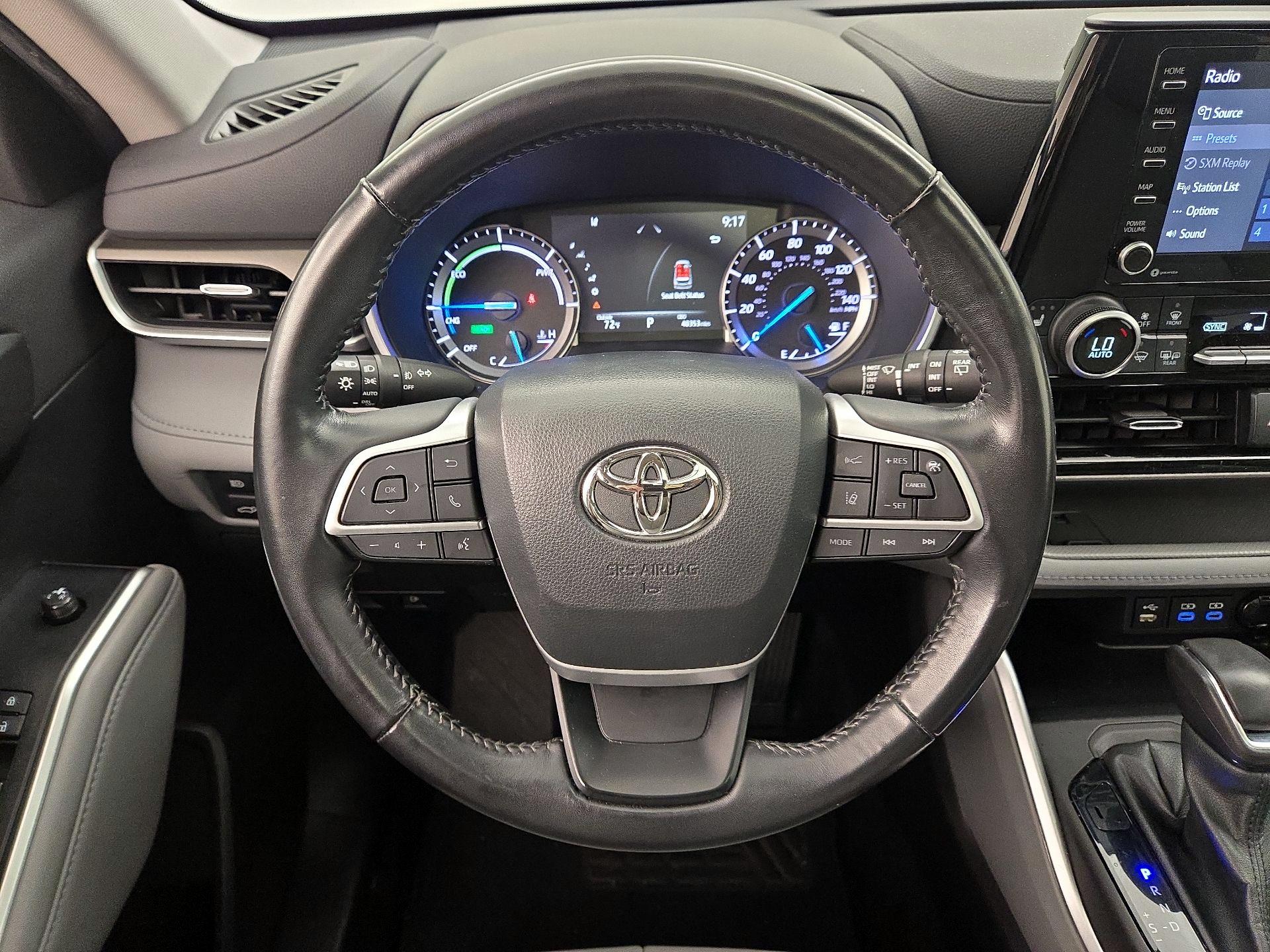 Thumbnail: 2022 Toyota Highlander - 10