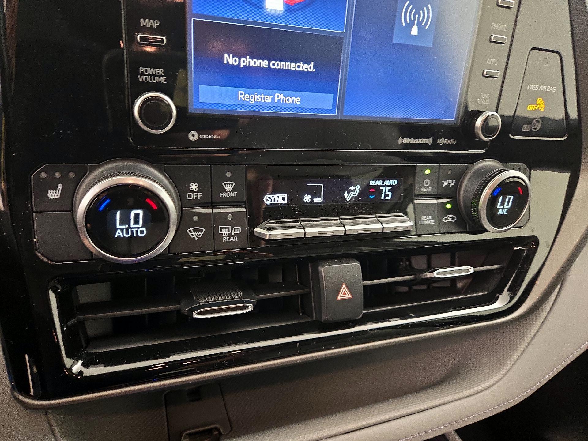 Thumbnail: 2022 Toyota Highlander - 16