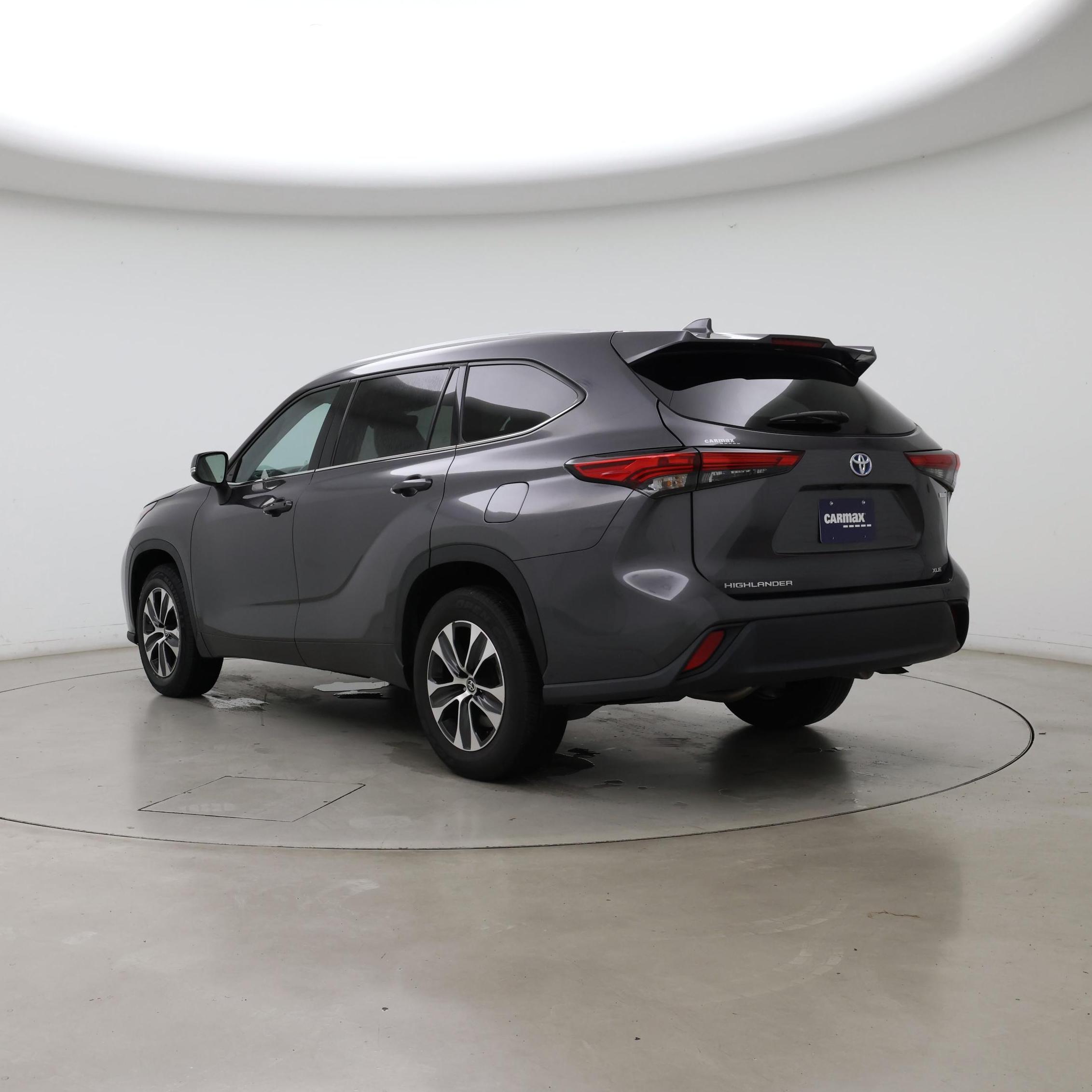 Thumbnail: 2022 Toyota Highlander - 2