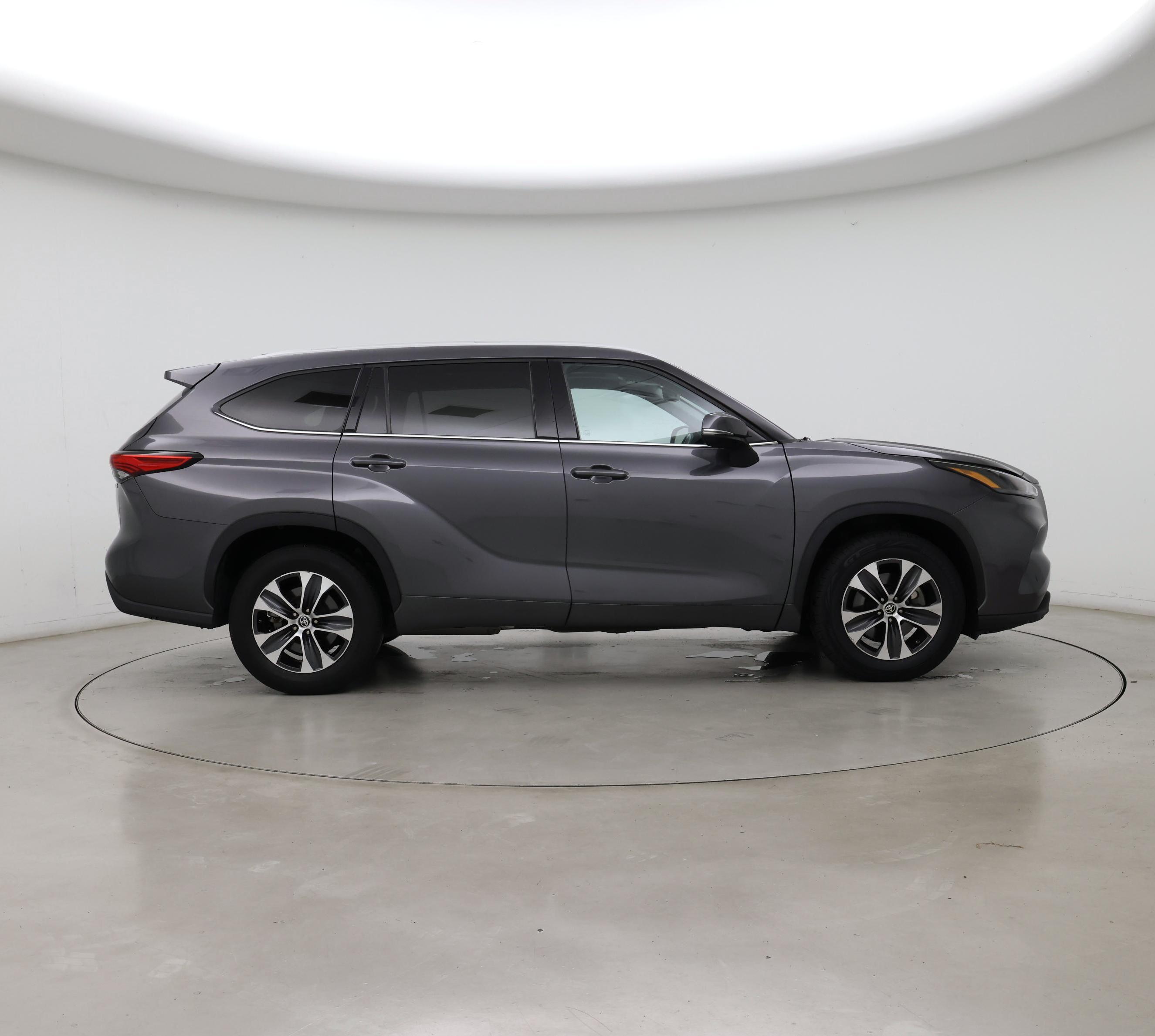 Thumbnail: 2022 Toyota Highlander - 7
