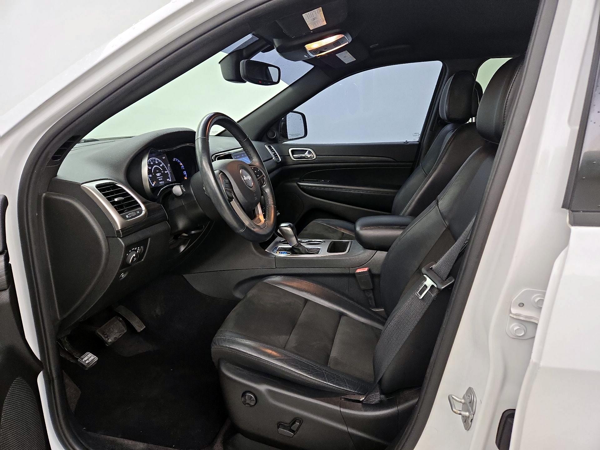 Thumbnail: 2019 Jeep Grand Cherokee - 11