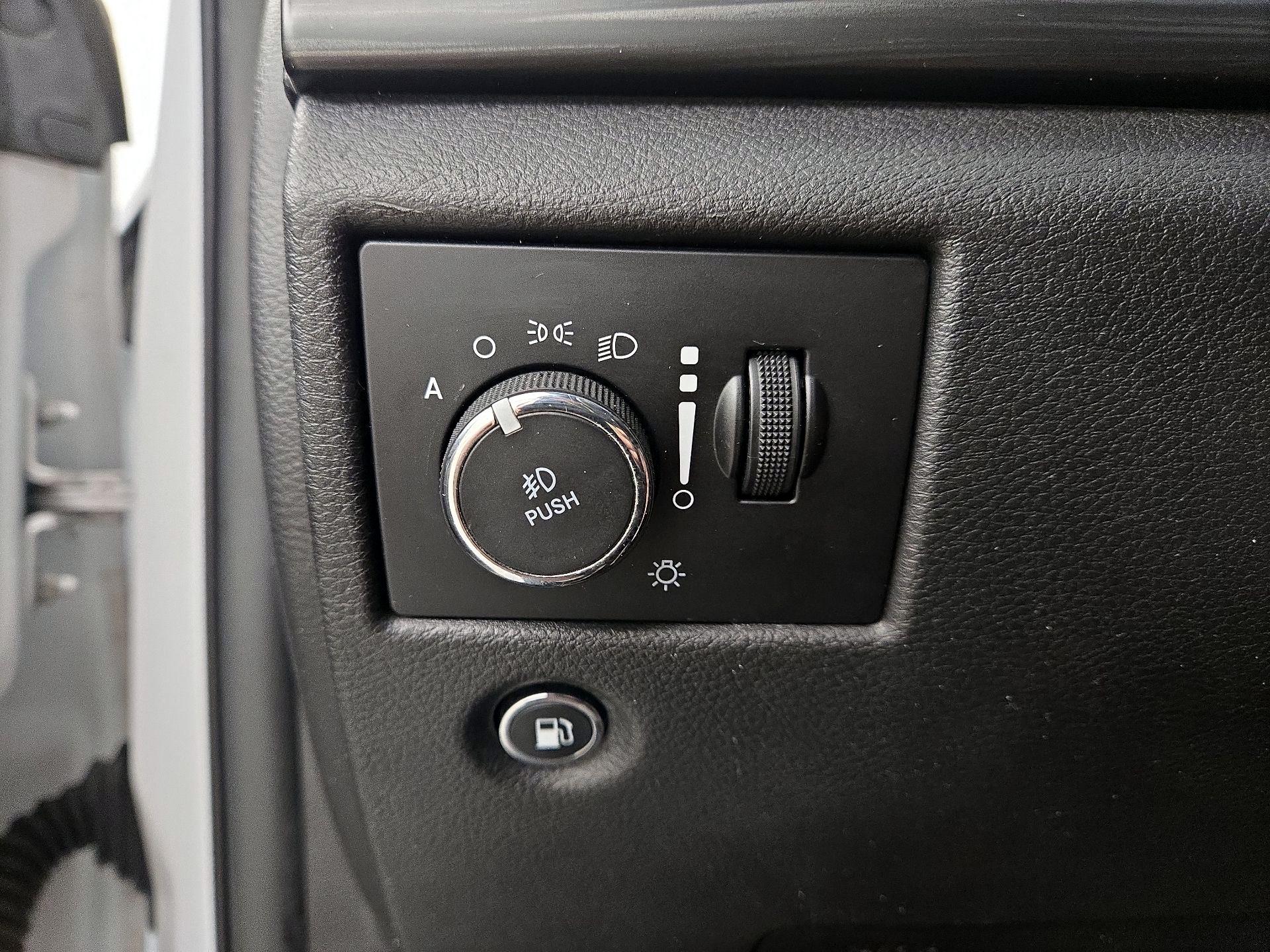 Thumbnail: 2019 Jeep Grand Cherokee - 13