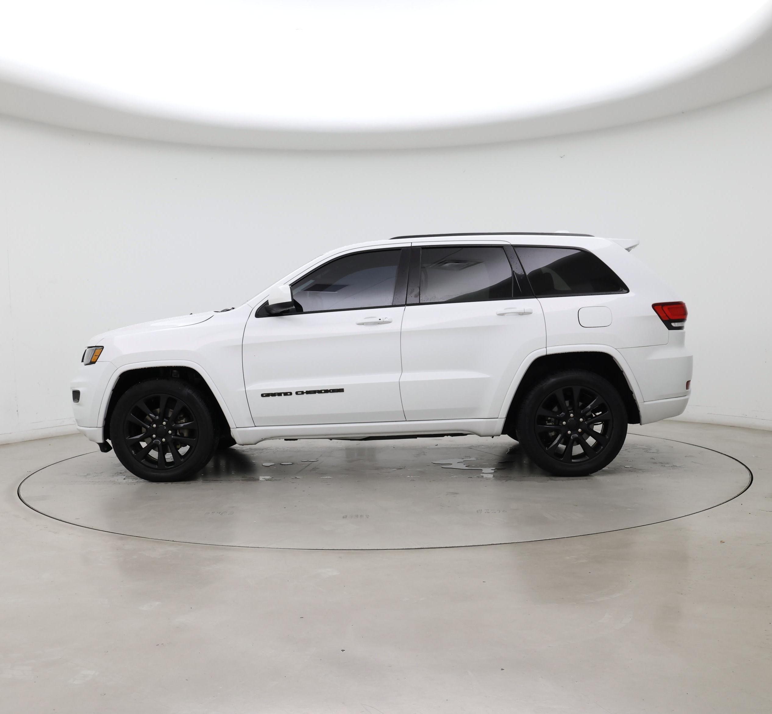 Thumbnail: 2019 Jeep Grand Cherokee - 3