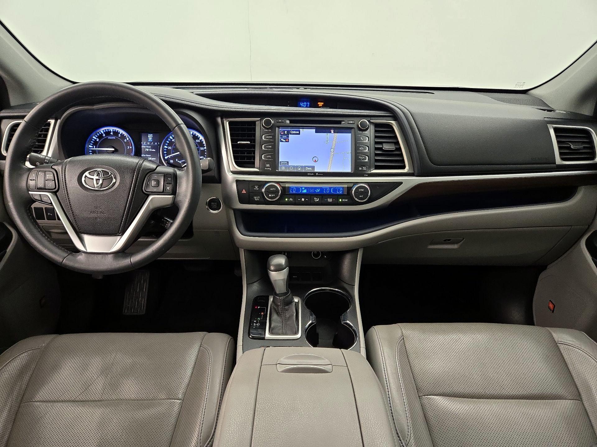 Thumbnail: 2014 Toyota Highlander - 9