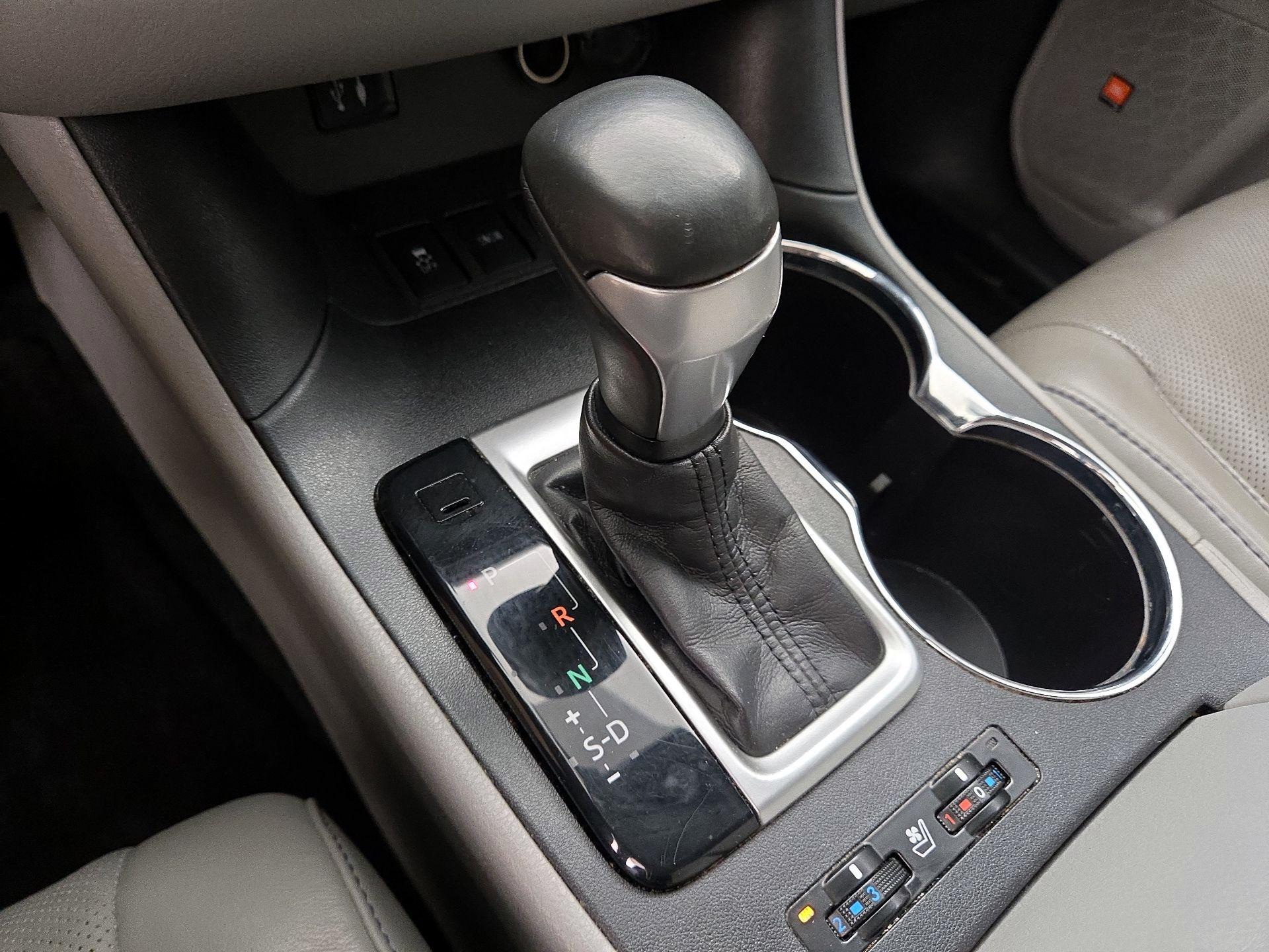 Thumbnail: 2014 Toyota Highlander - 18