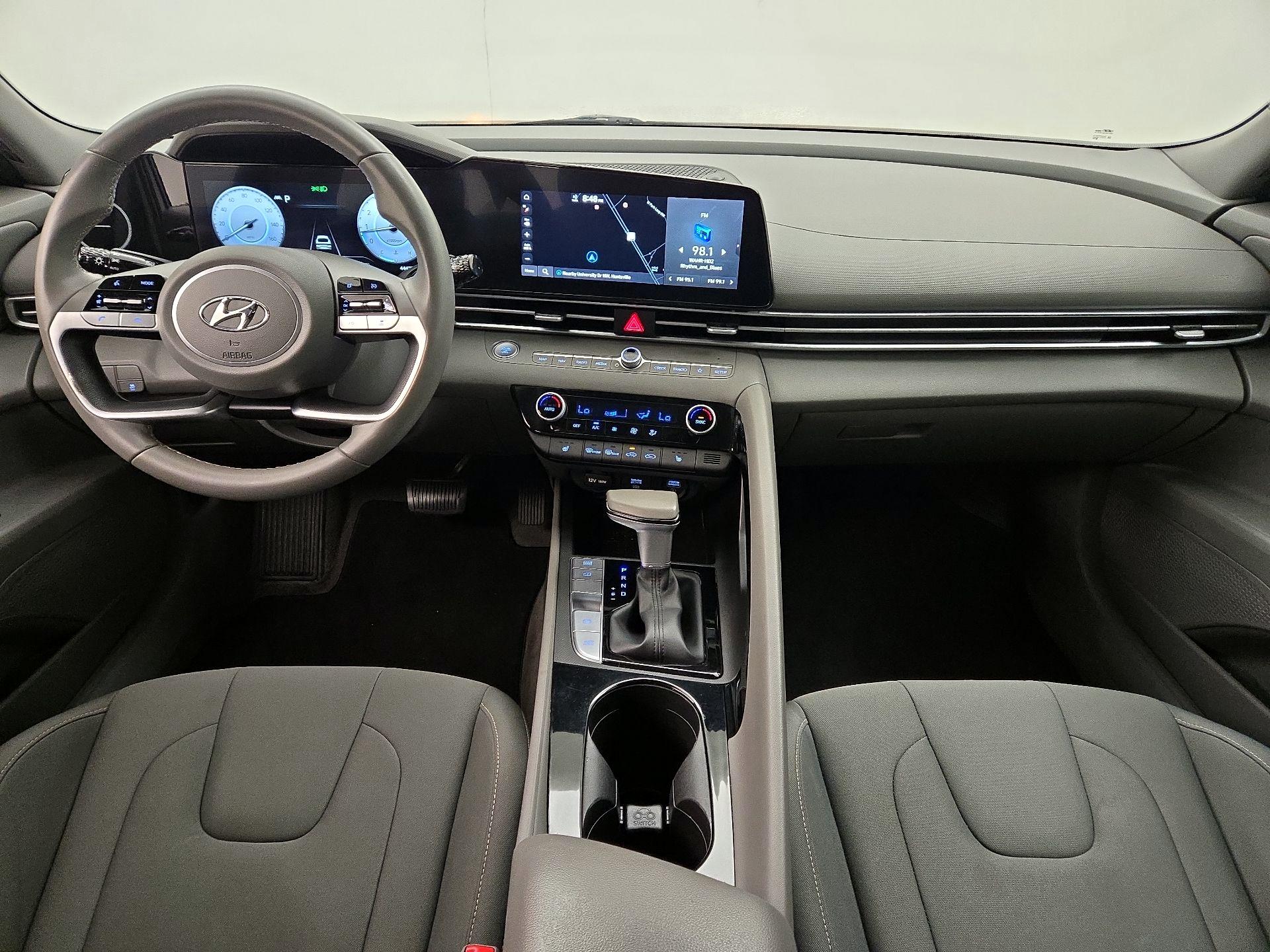 Thumbnail: 2023 Hyundai Elantra - 9