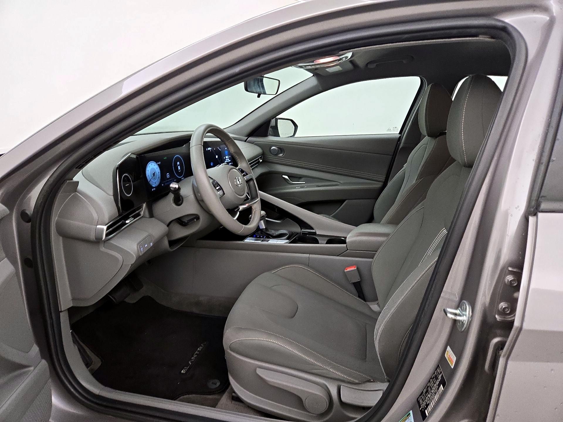Thumbnail: 2023 Hyundai Elantra - 11