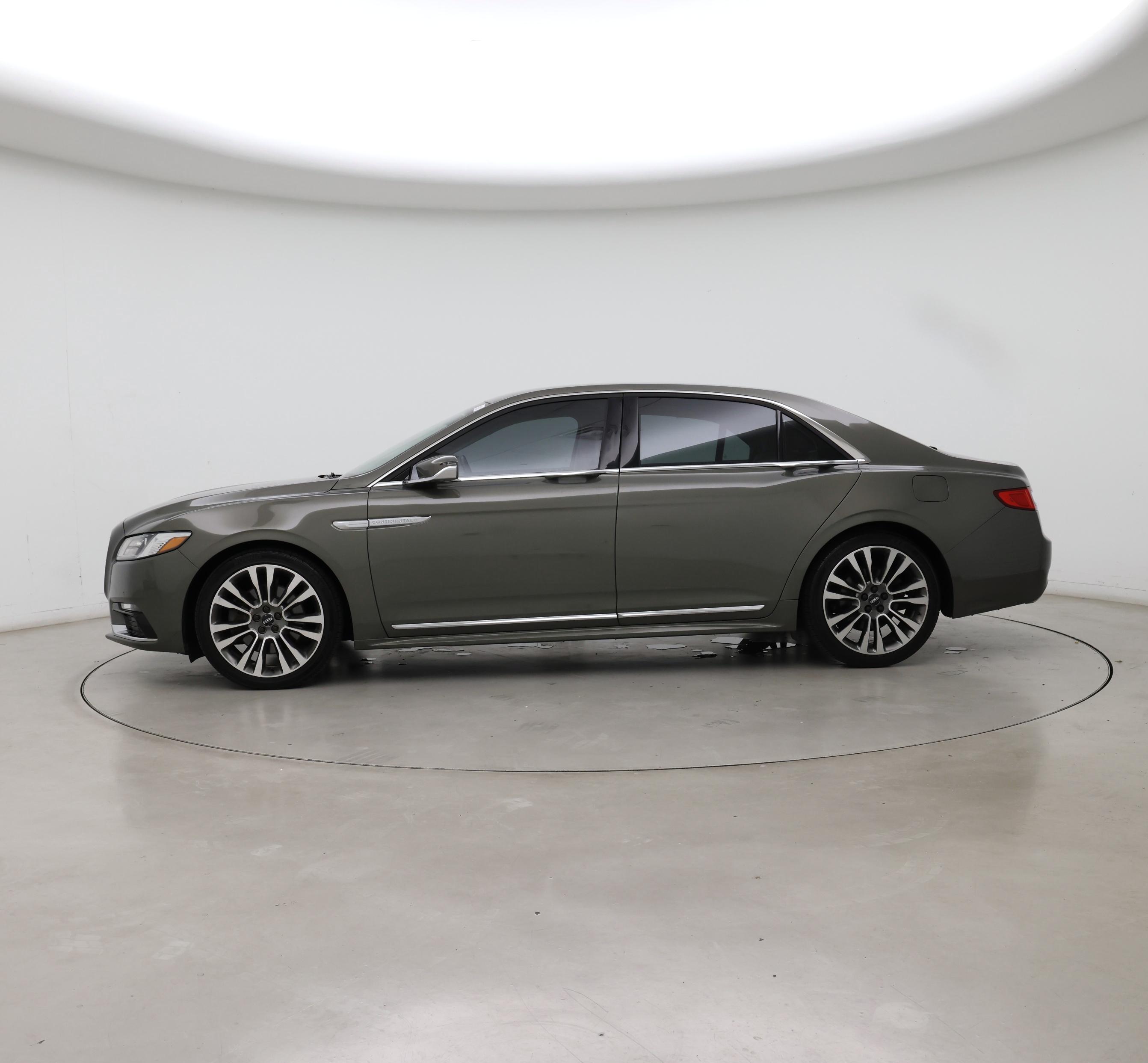 Thumbnail: 2017 Lincoln Continental - 3