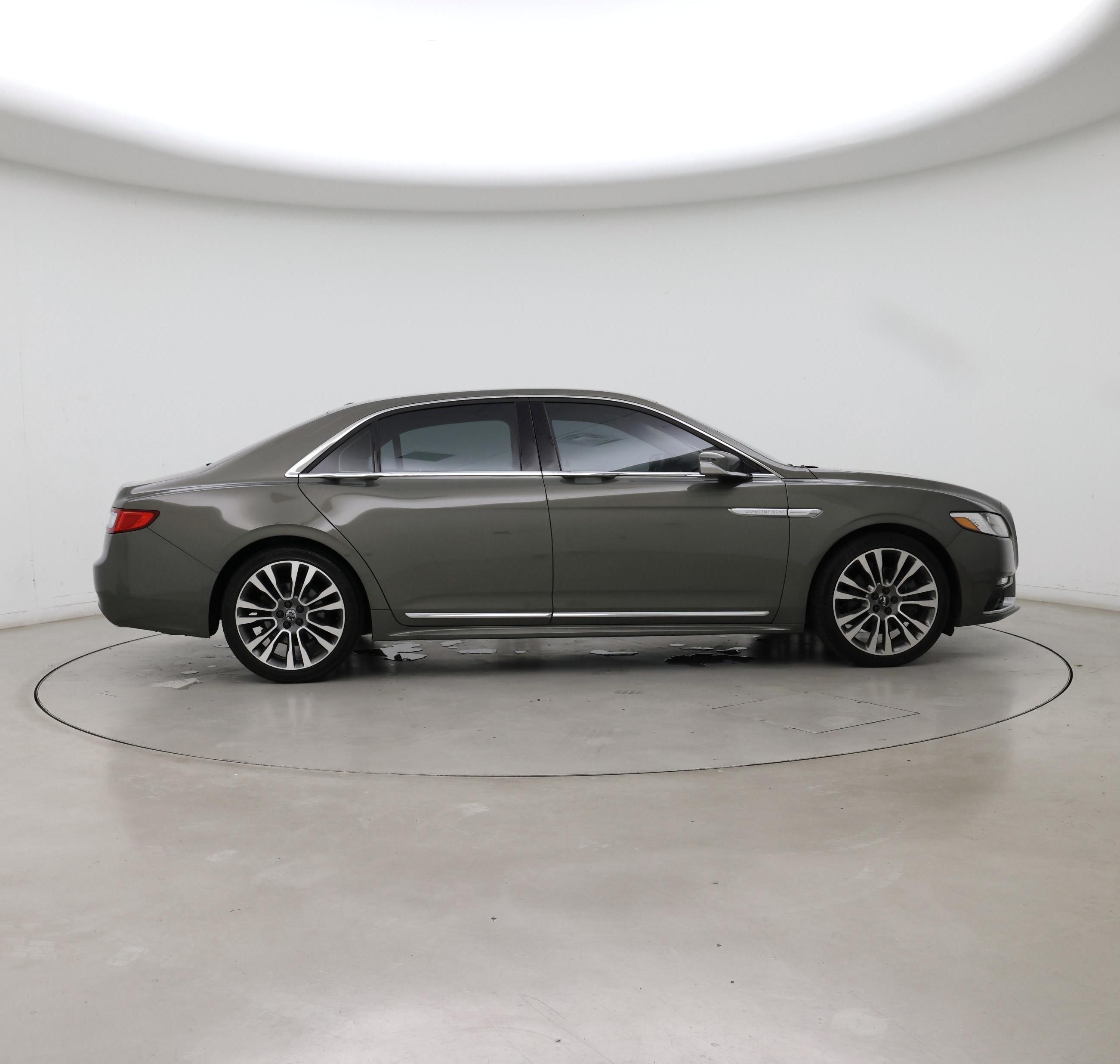 Thumbnail: 2017 Lincoln Continental - 7