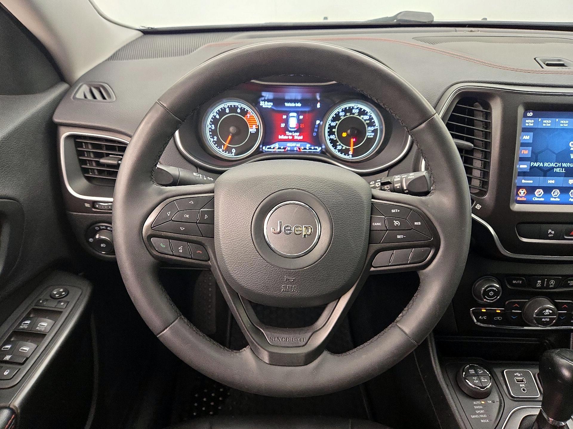 Thumbnail: 2021 Jeep Cherokee - 10