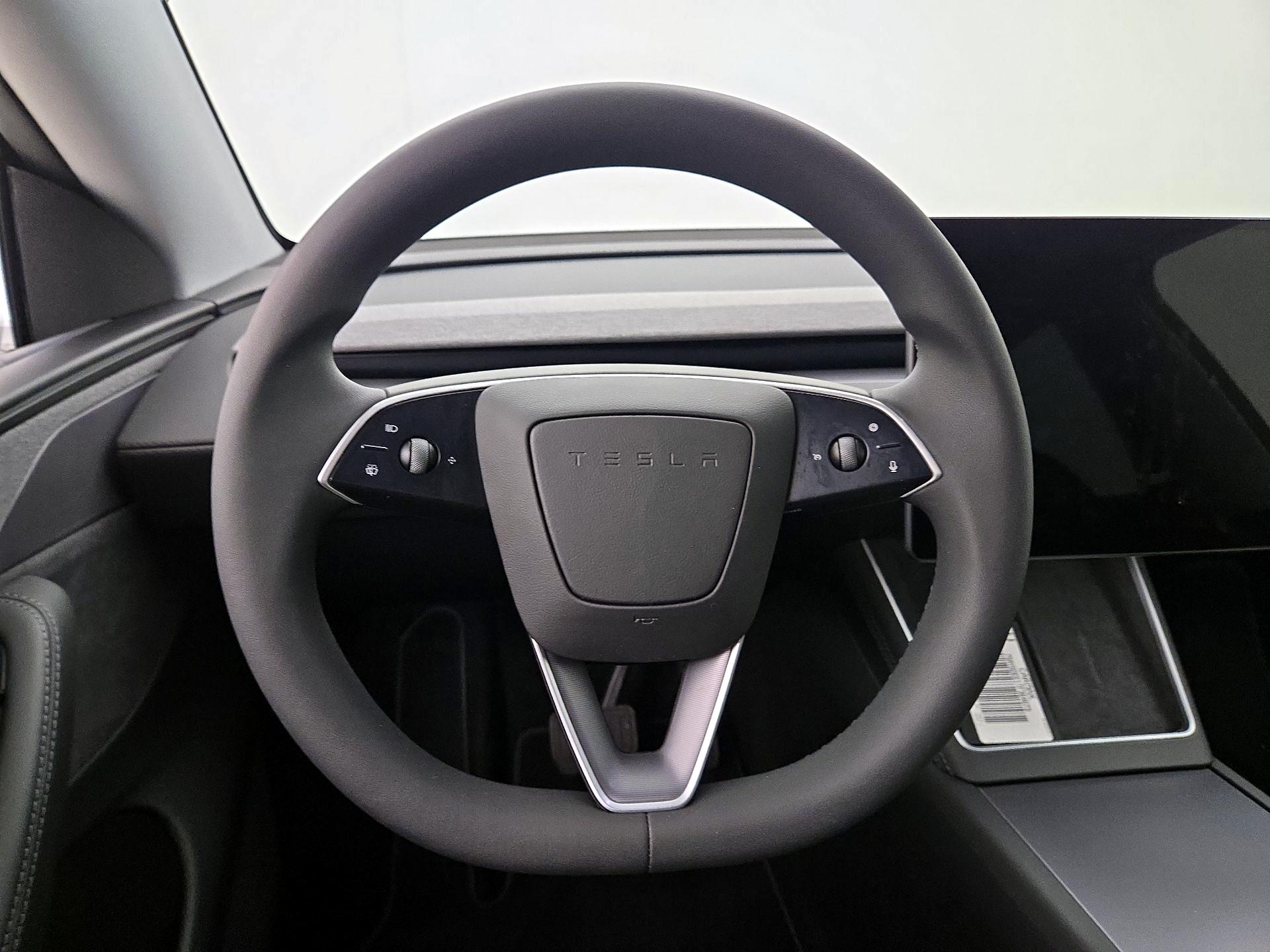 Thumbnail: 2026 Tesla Model Y - 10