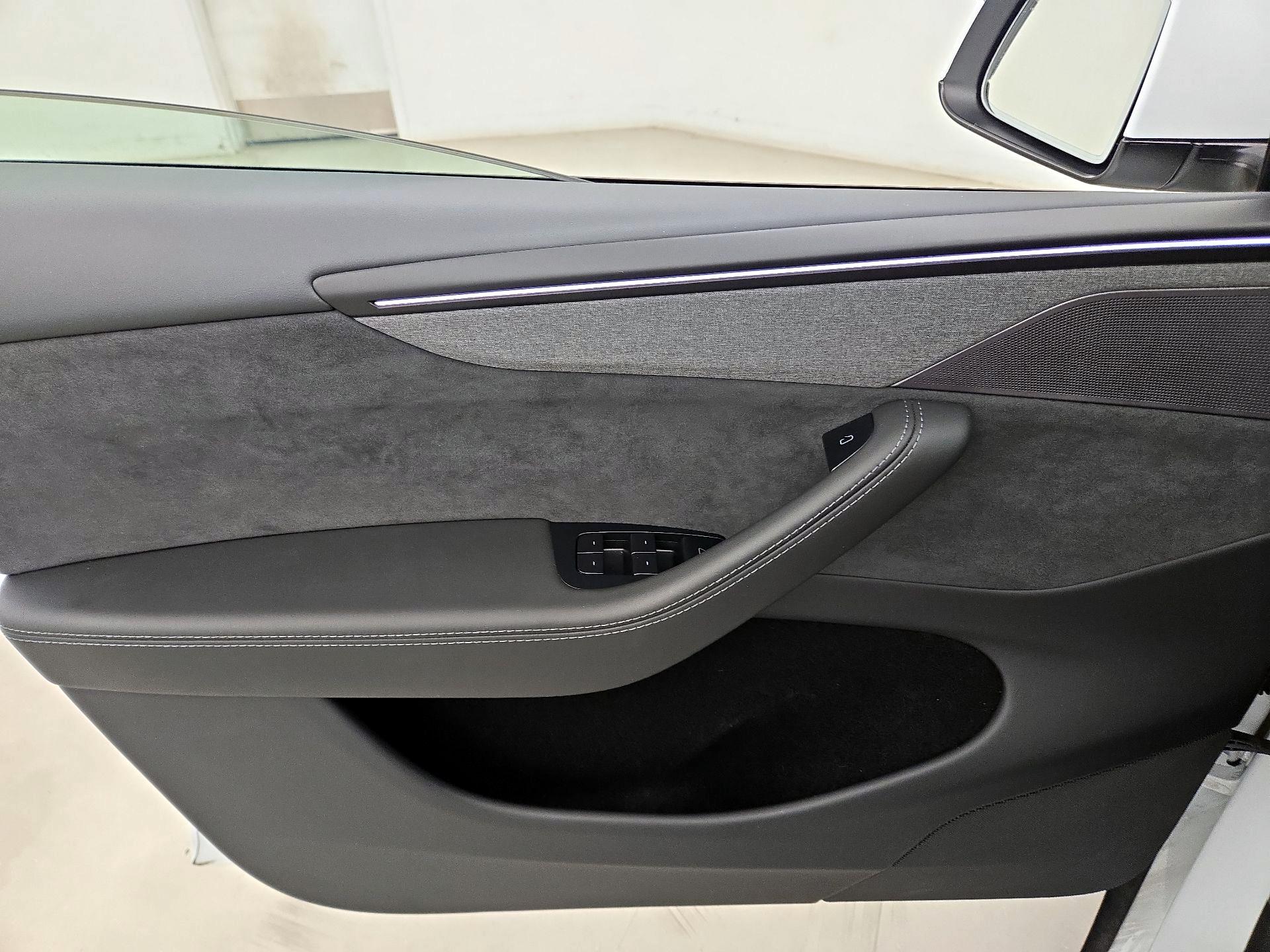 Thumbnail: 2026 Tesla Model Y - 12