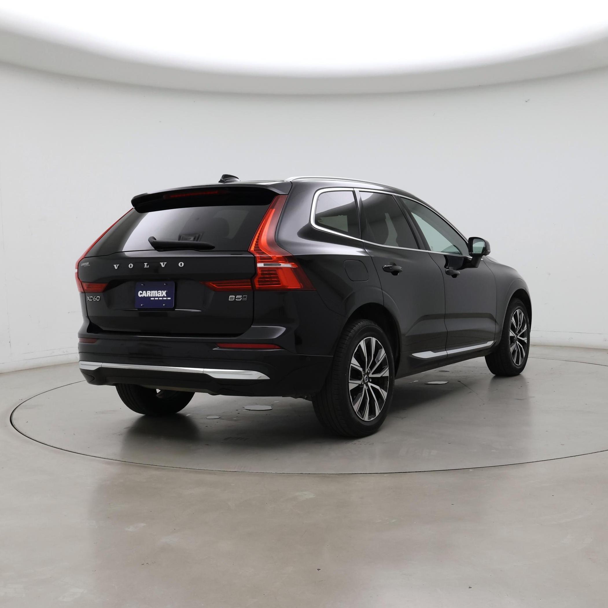 Thumbnail: 2023 Volvo XC60 - 8