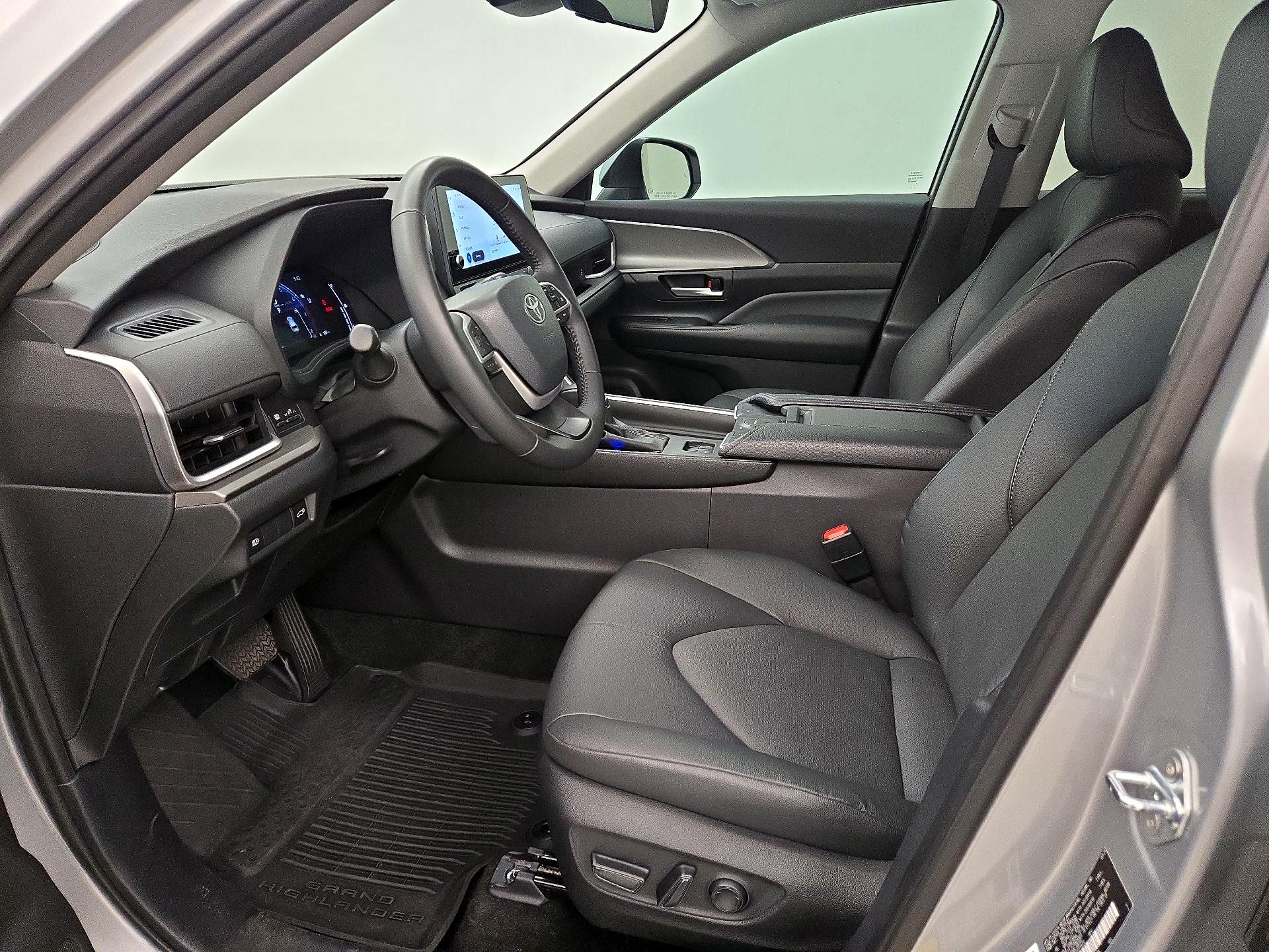 Thumbnail: 2025 Toyota Grand Highlander - 11