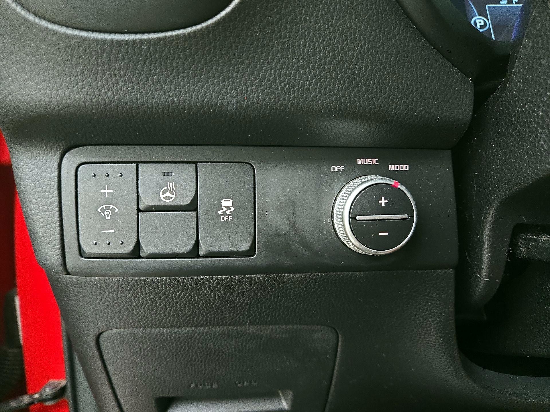 Thumbnail: 2015 Kia Soul - 13