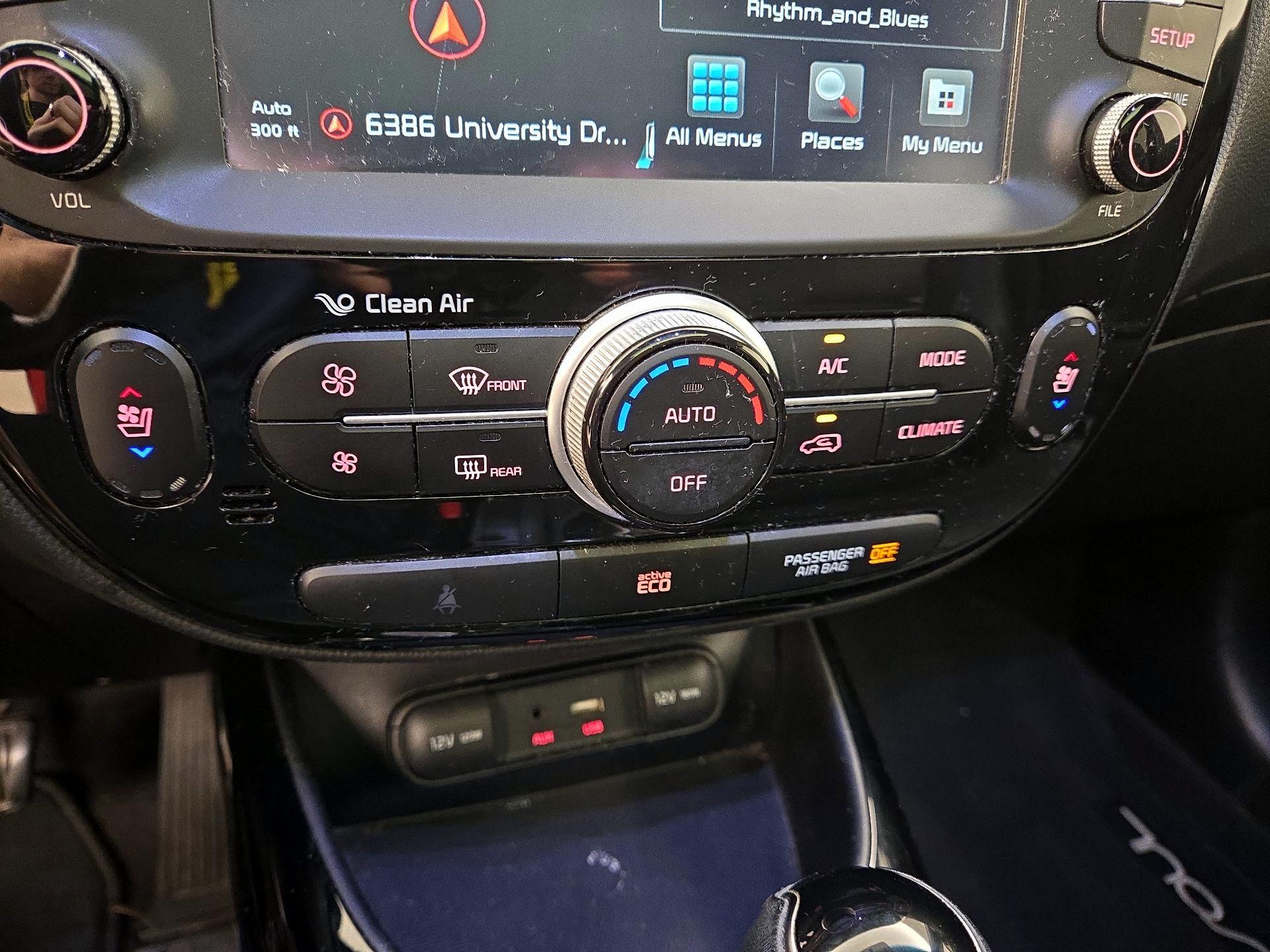 Thumbnail: 2015 Kia Soul - 17