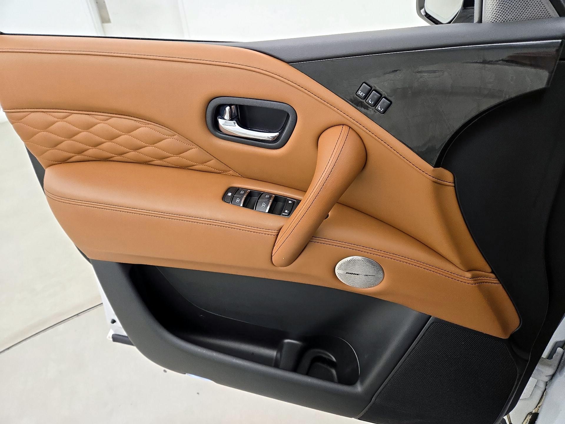 Thumbnail: 2024 INFINITI QX80 - 12