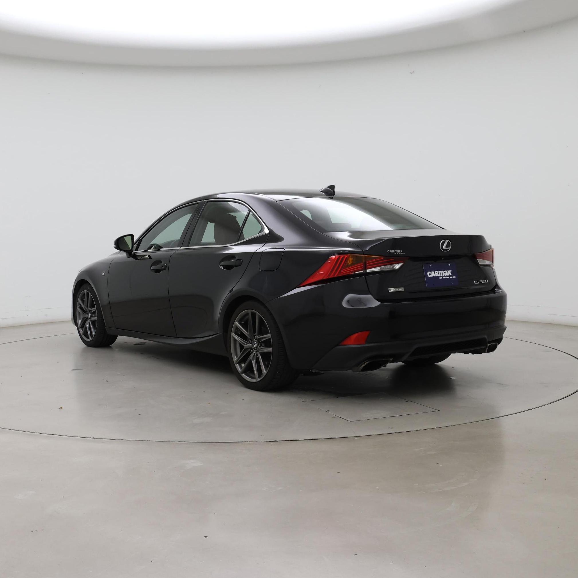 Thumbnail: 2019 Lexus IS - 2
