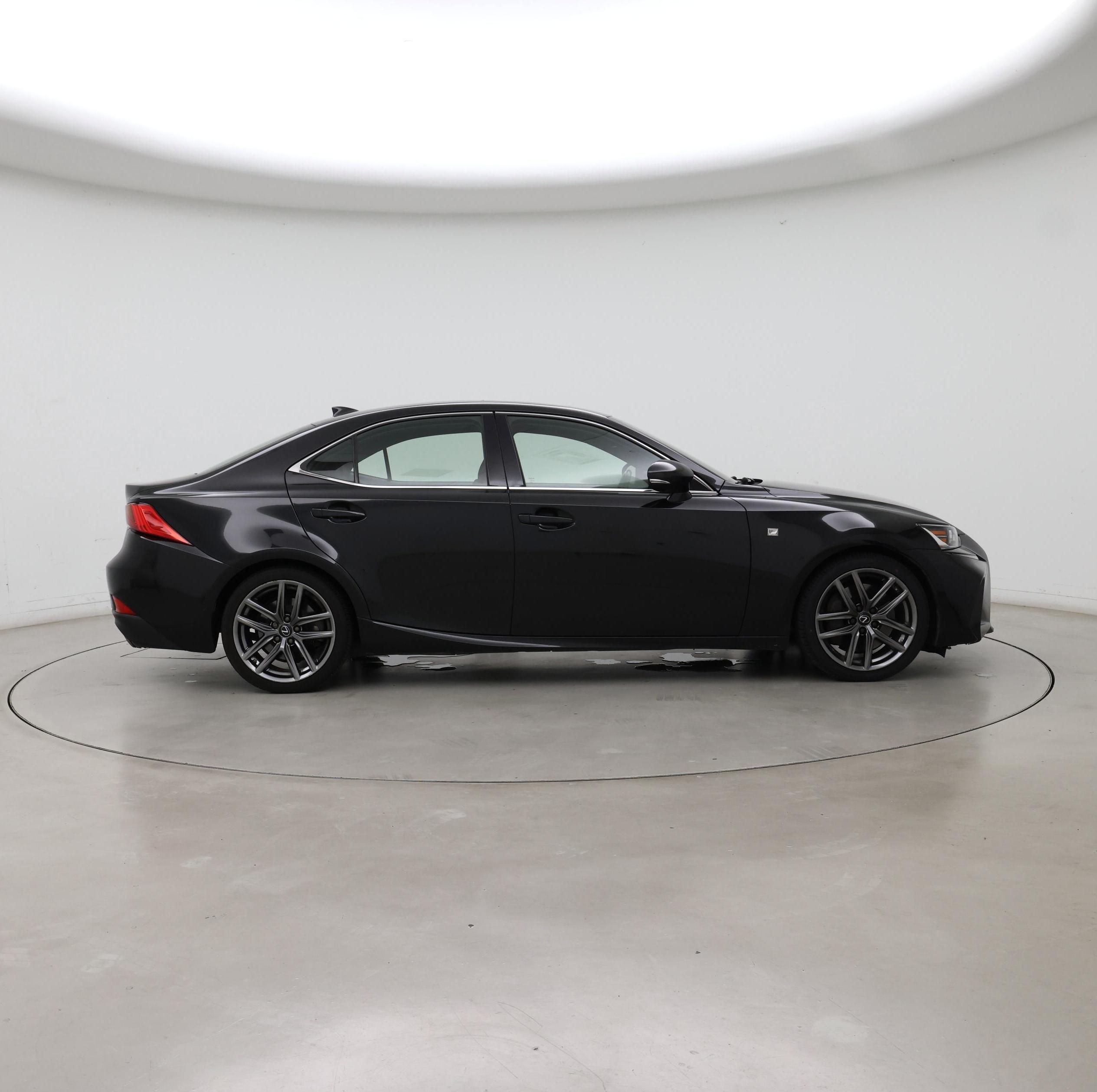 Thumbnail: 2019 Lexus IS - 7