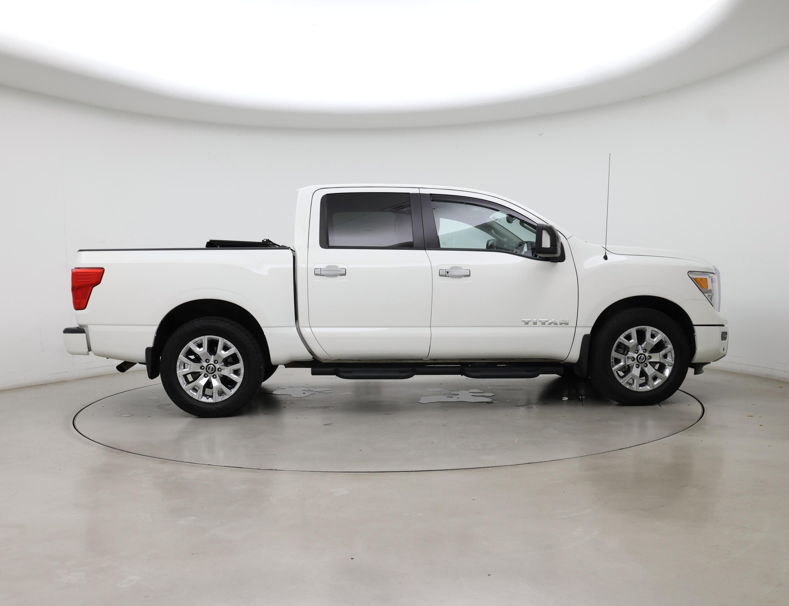 Thumbnail: 2021 Nissan Titan - 7