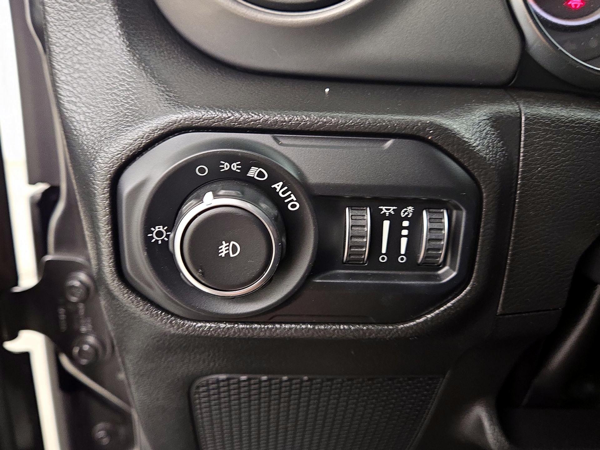 Thumbnail: 2022 Jeep Wrangler - 13