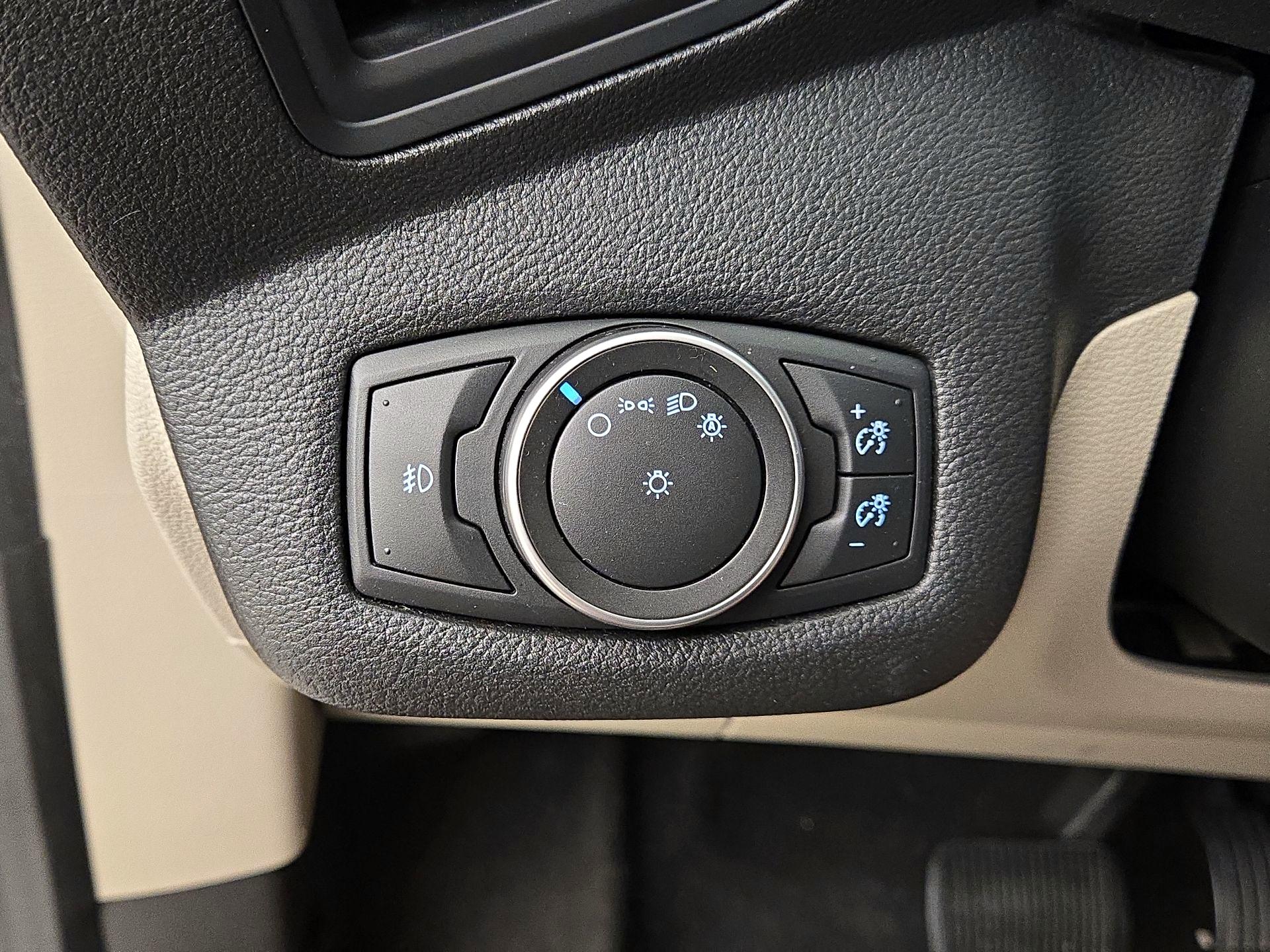 Thumbnail: 2018 Ford C-Max - 13