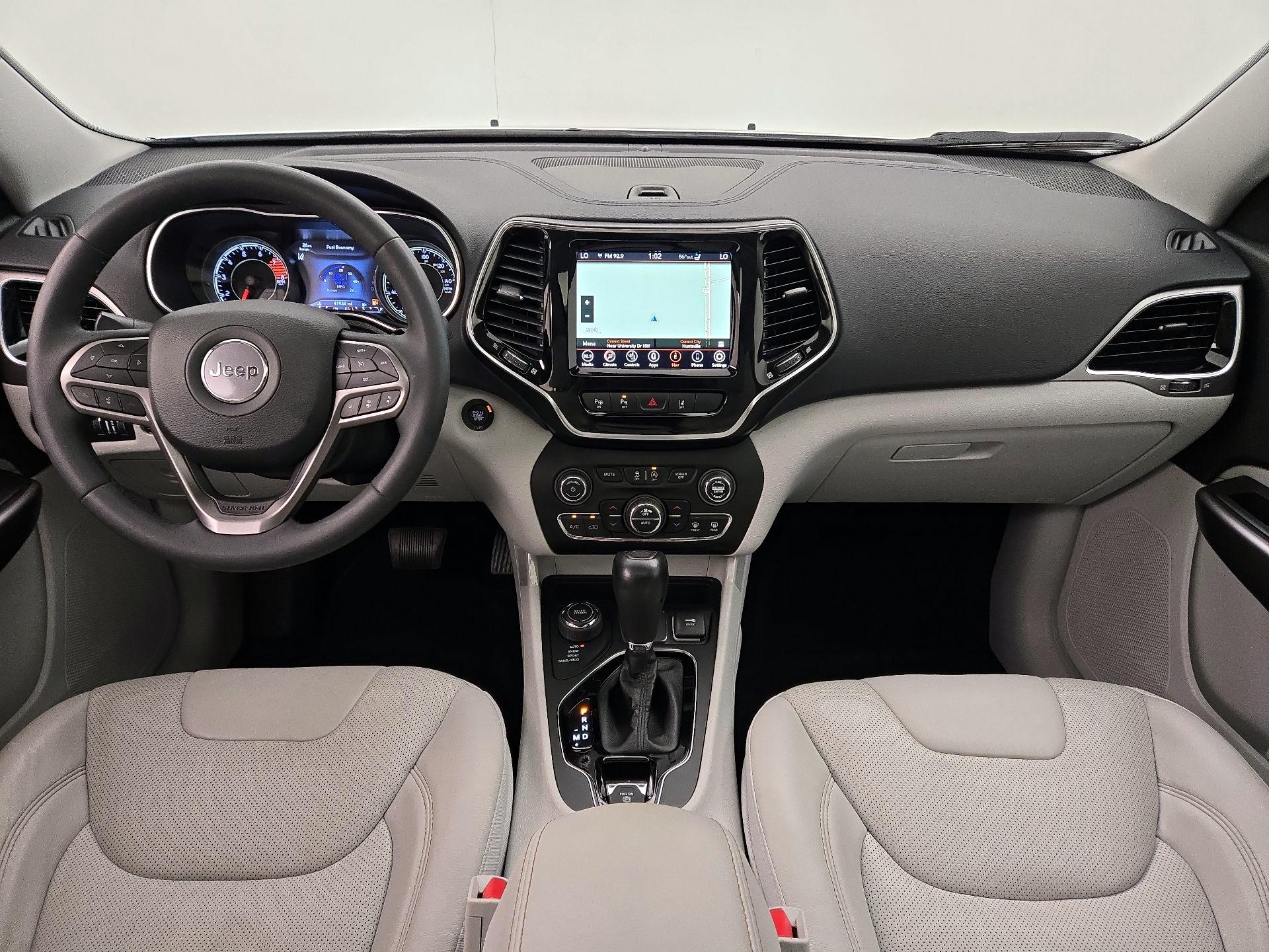 Thumbnail: 2021 Jeep Cherokee - 9