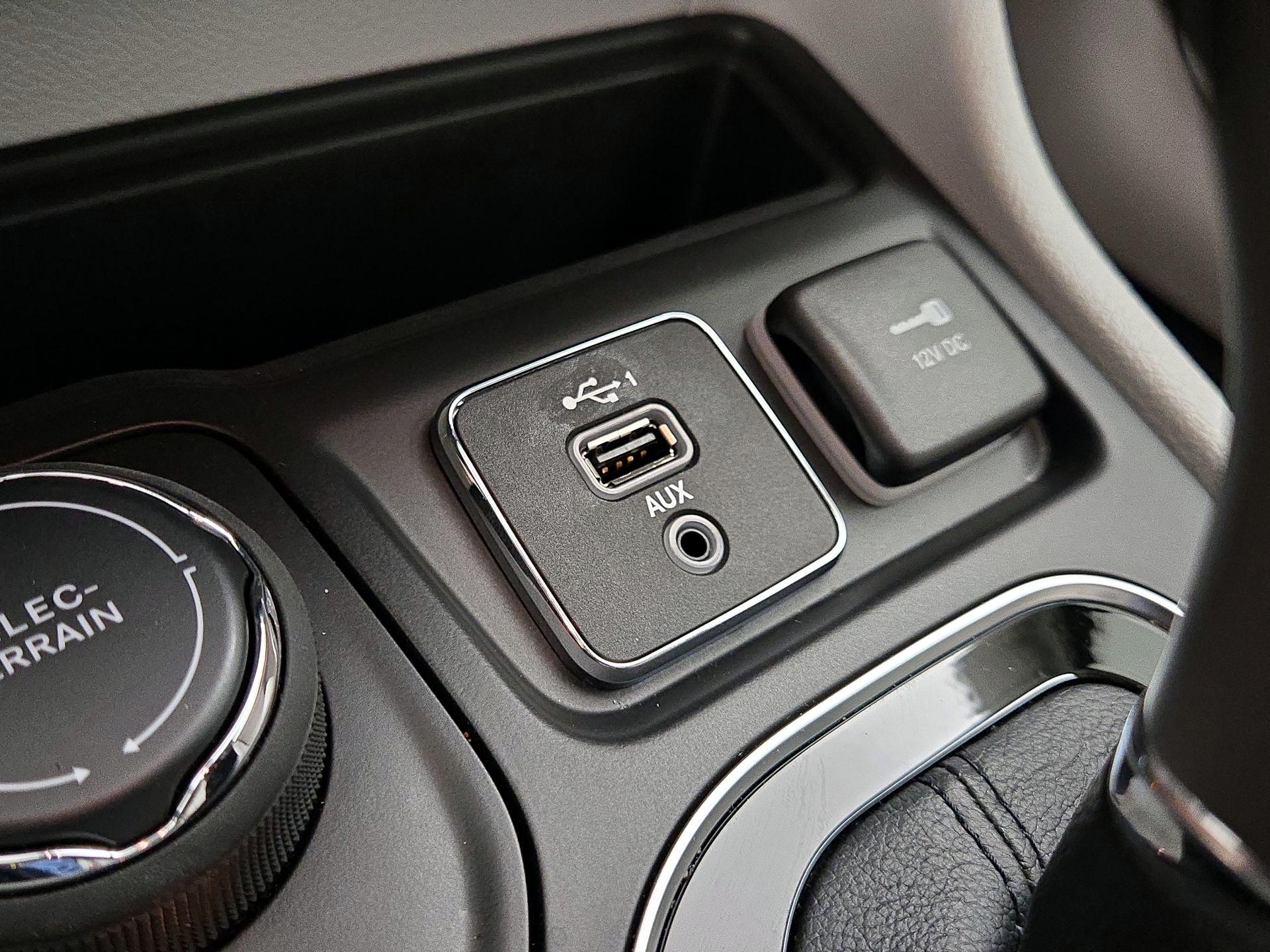 Thumbnail: 2021 Jeep Cherokee - 19