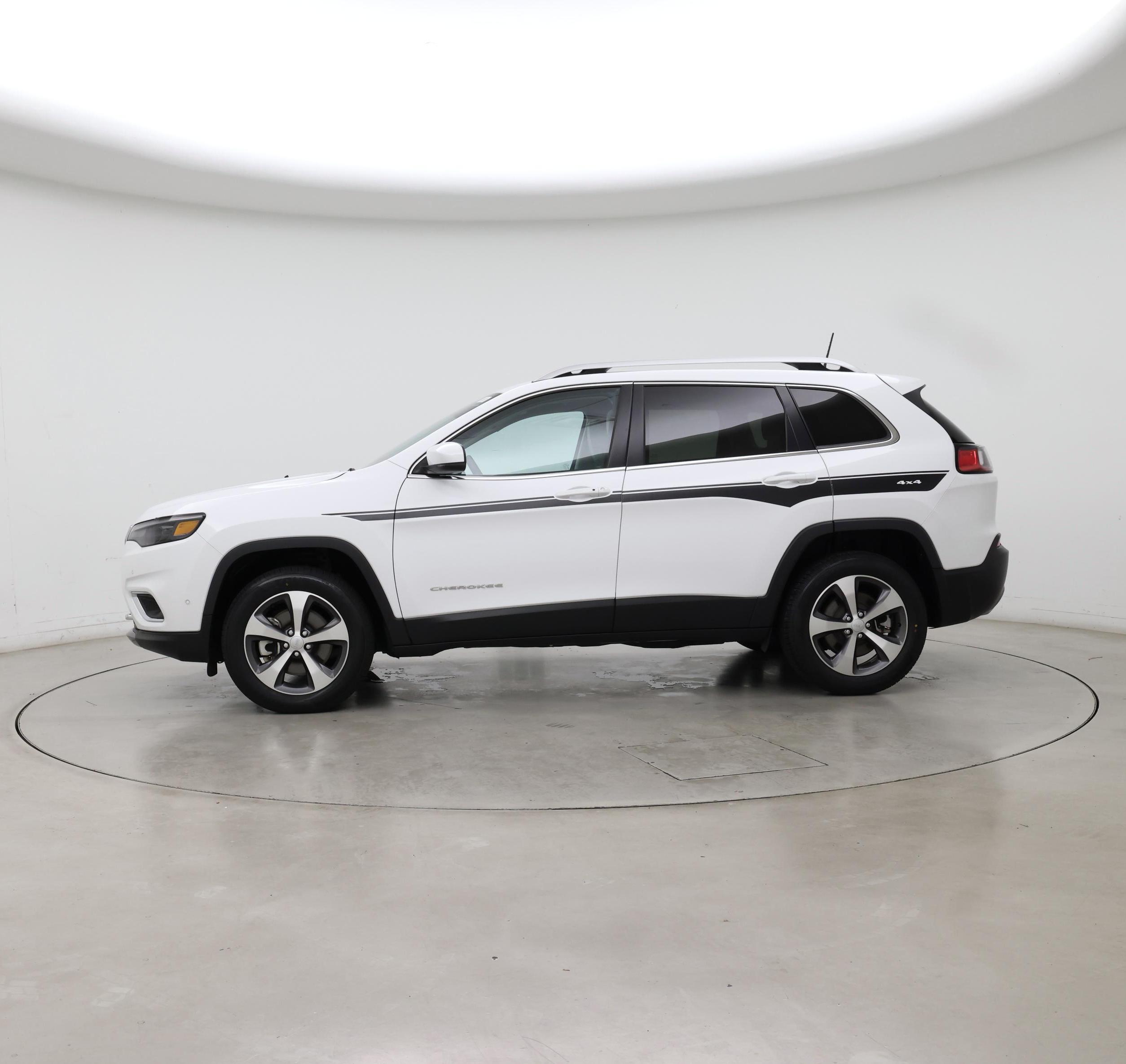 Thumbnail: 2021 Jeep Cherokee - 3