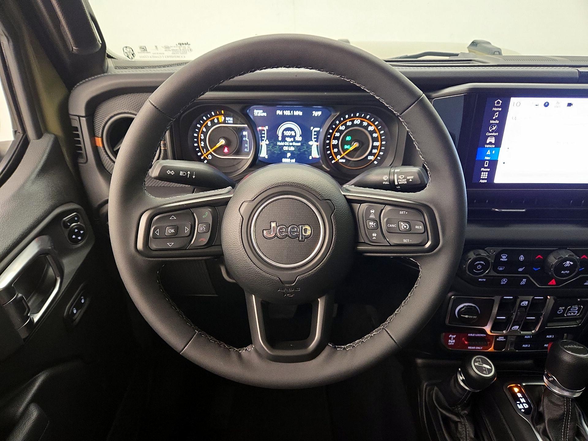 Thumbnail: 2025 Jeep Gladiator - 10
