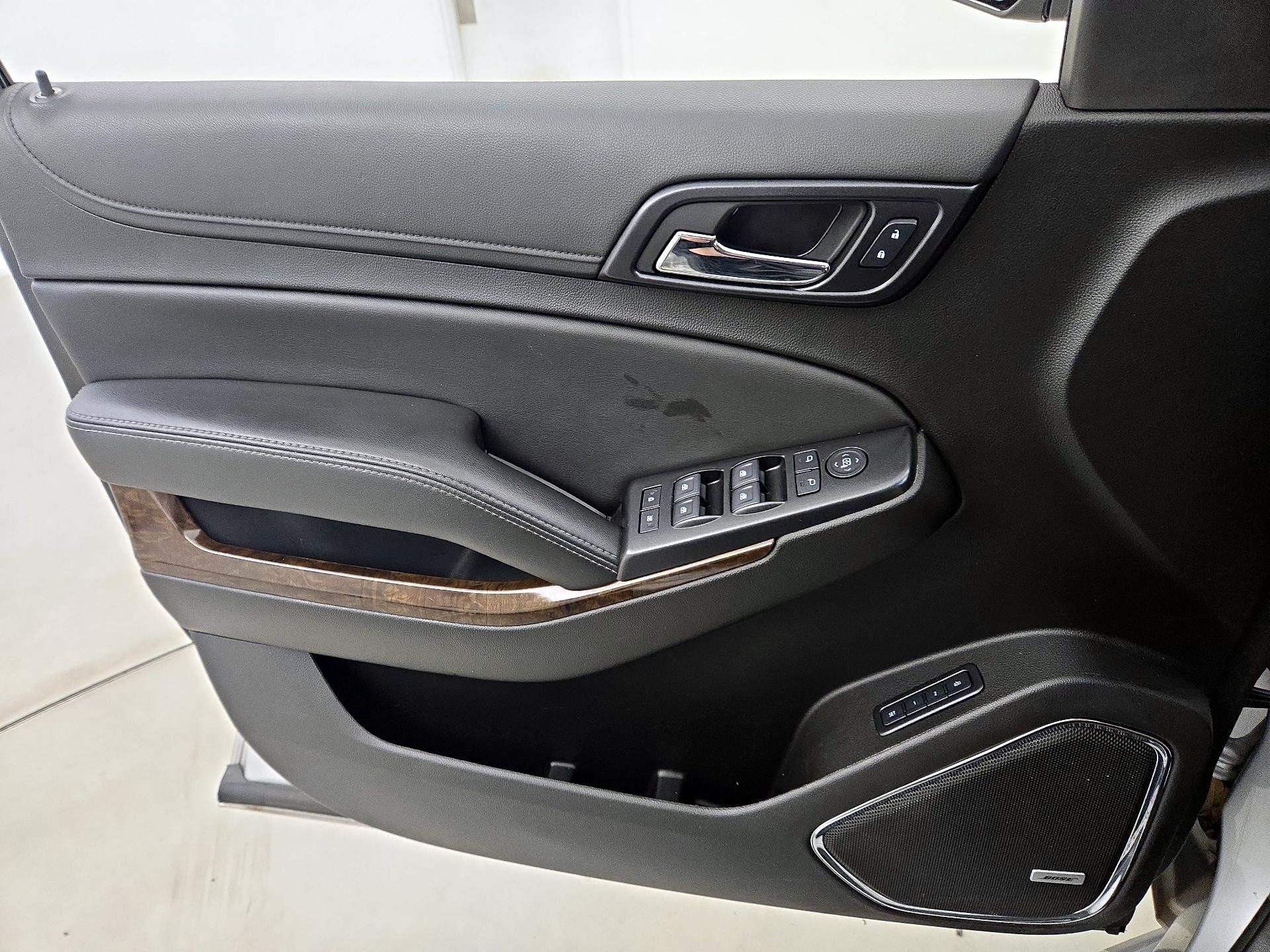 Thumbnail: 2020 Chevrolet Tahoe - 12