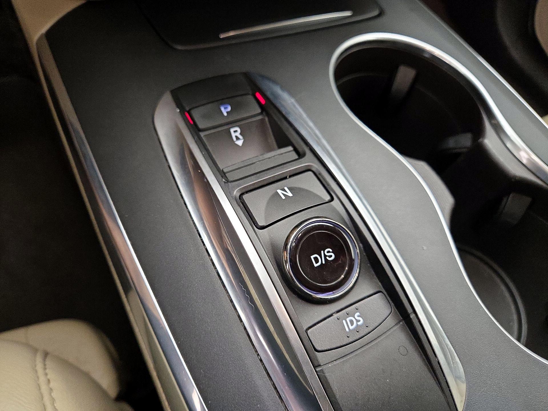 Thumbnail: 2016 Acura MDX - 17