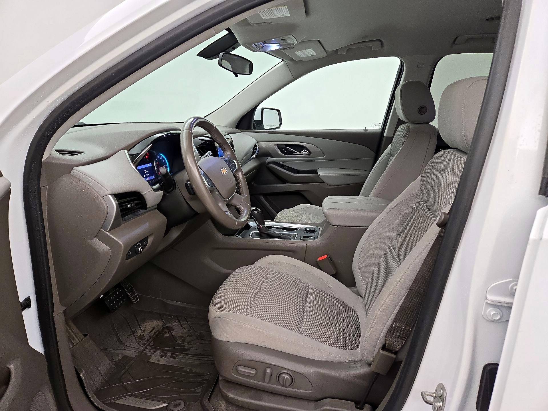 Thumbnail: 2020 Chevrolet Traverse - 11
