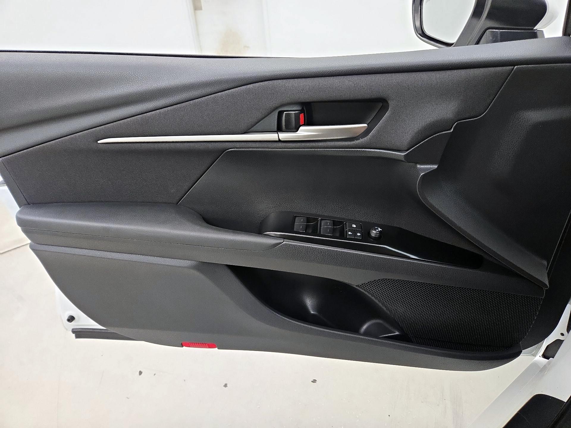Thumbnail: 2025 Toyota Camry - 12
