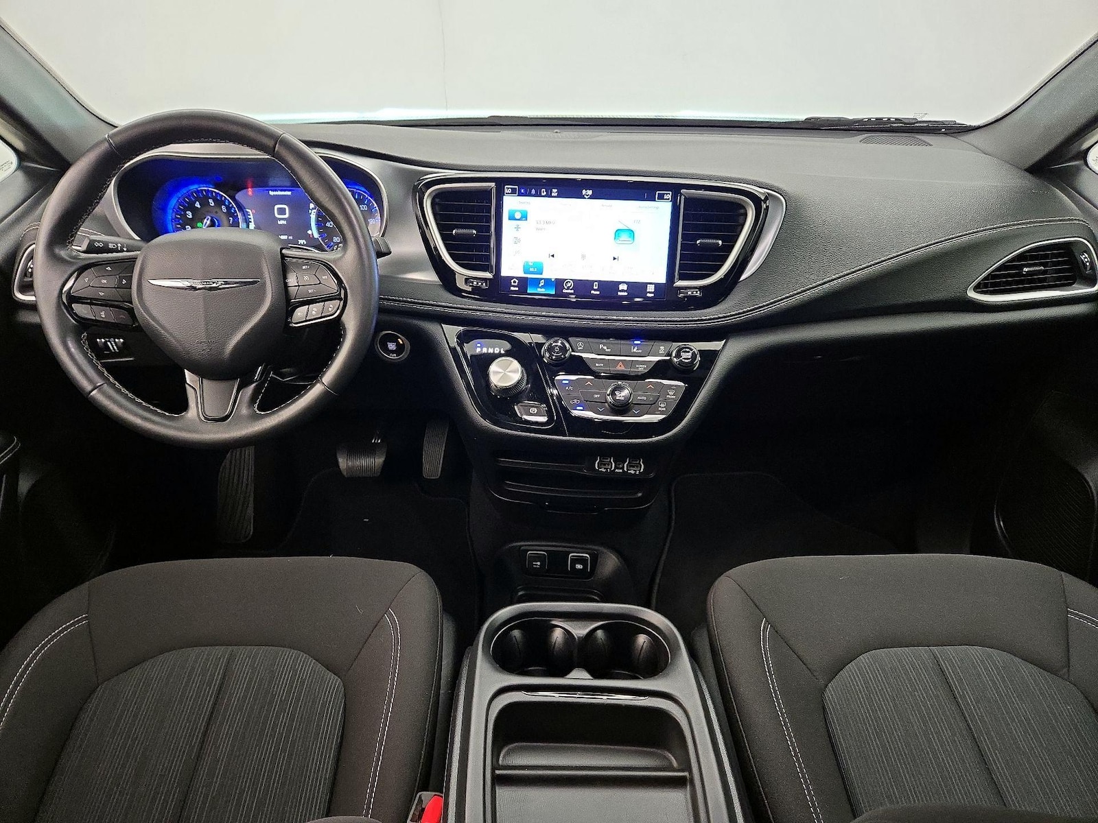 2021 Chrysler Pacifica Touring - Photo 10