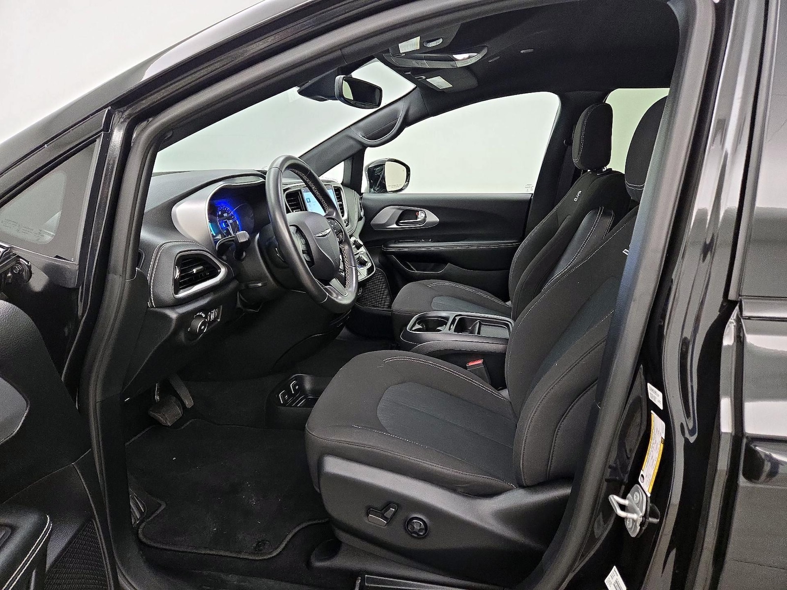 2021 Chrysler Pacifica Touring - Photo 12