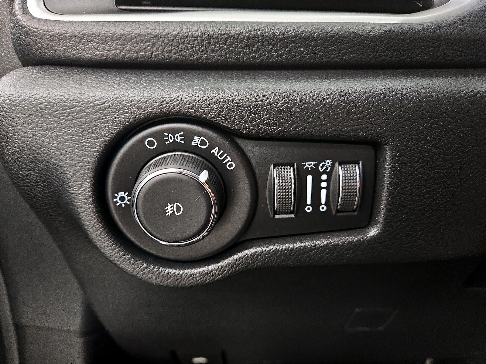 2021 Chrysler Pacifica Touring - Photo 14