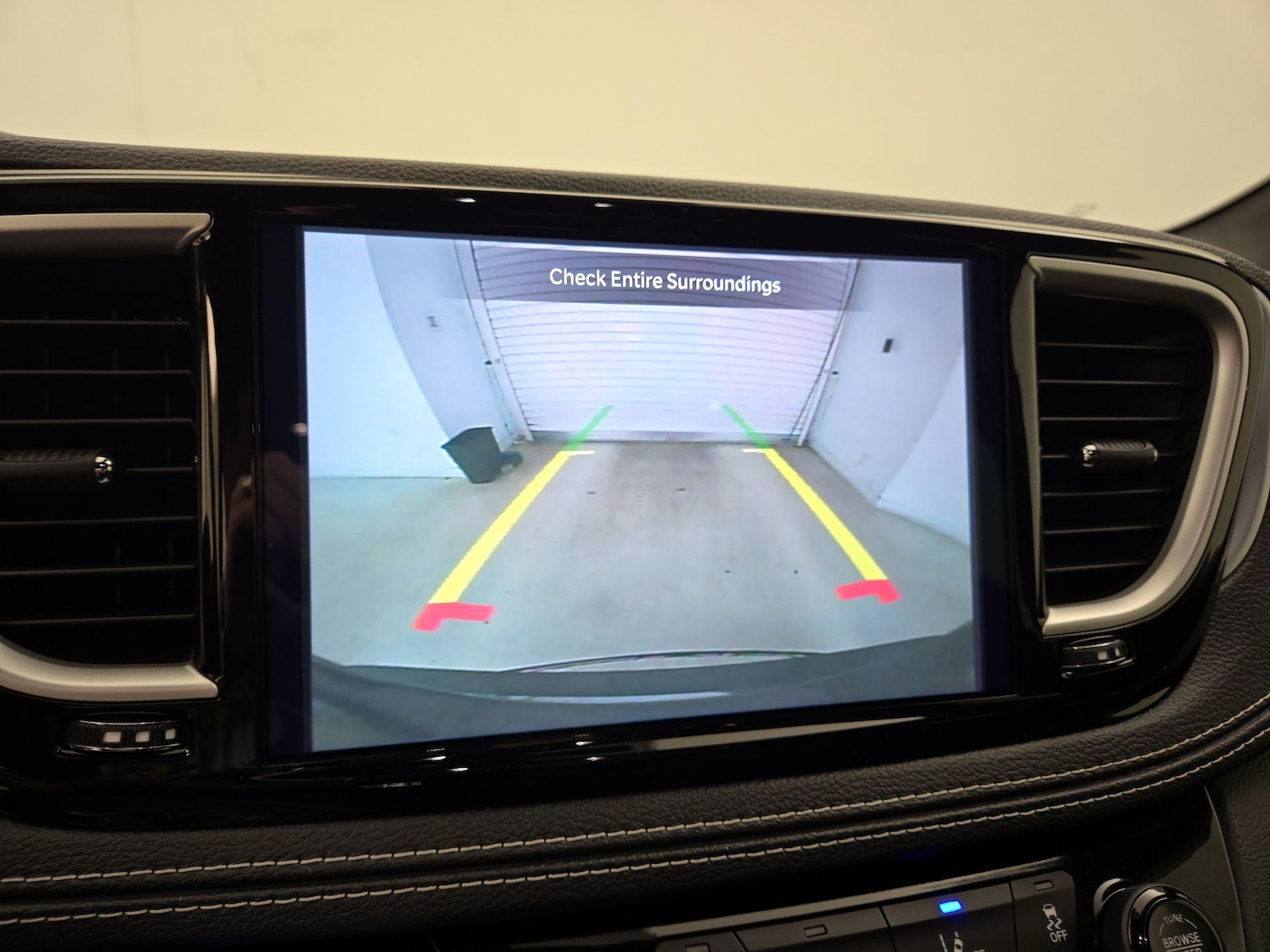 2021 Chrysler Pacifica Touring - Photo 15