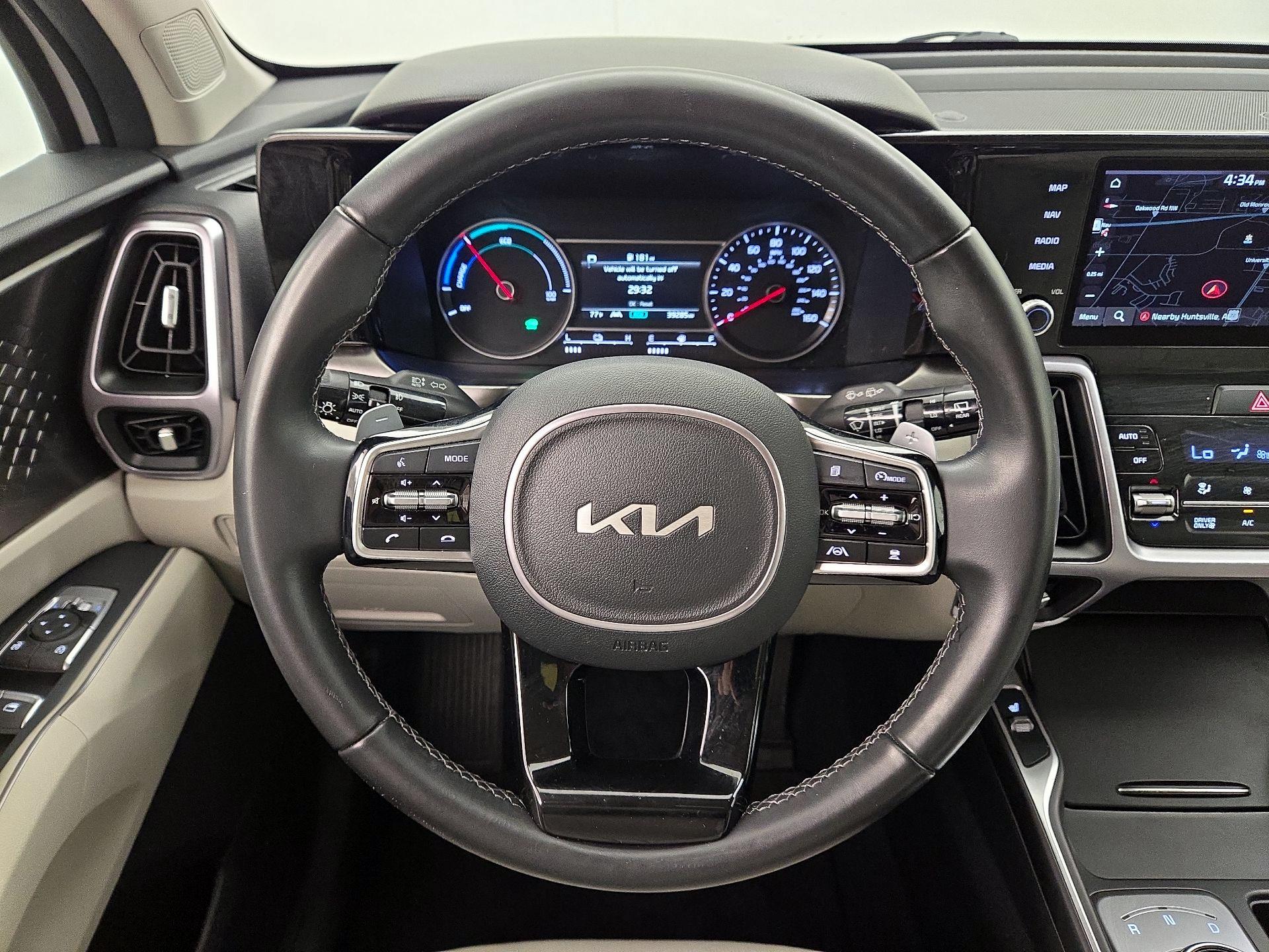 Thumbnail: 2023 Kia Sorento - 10