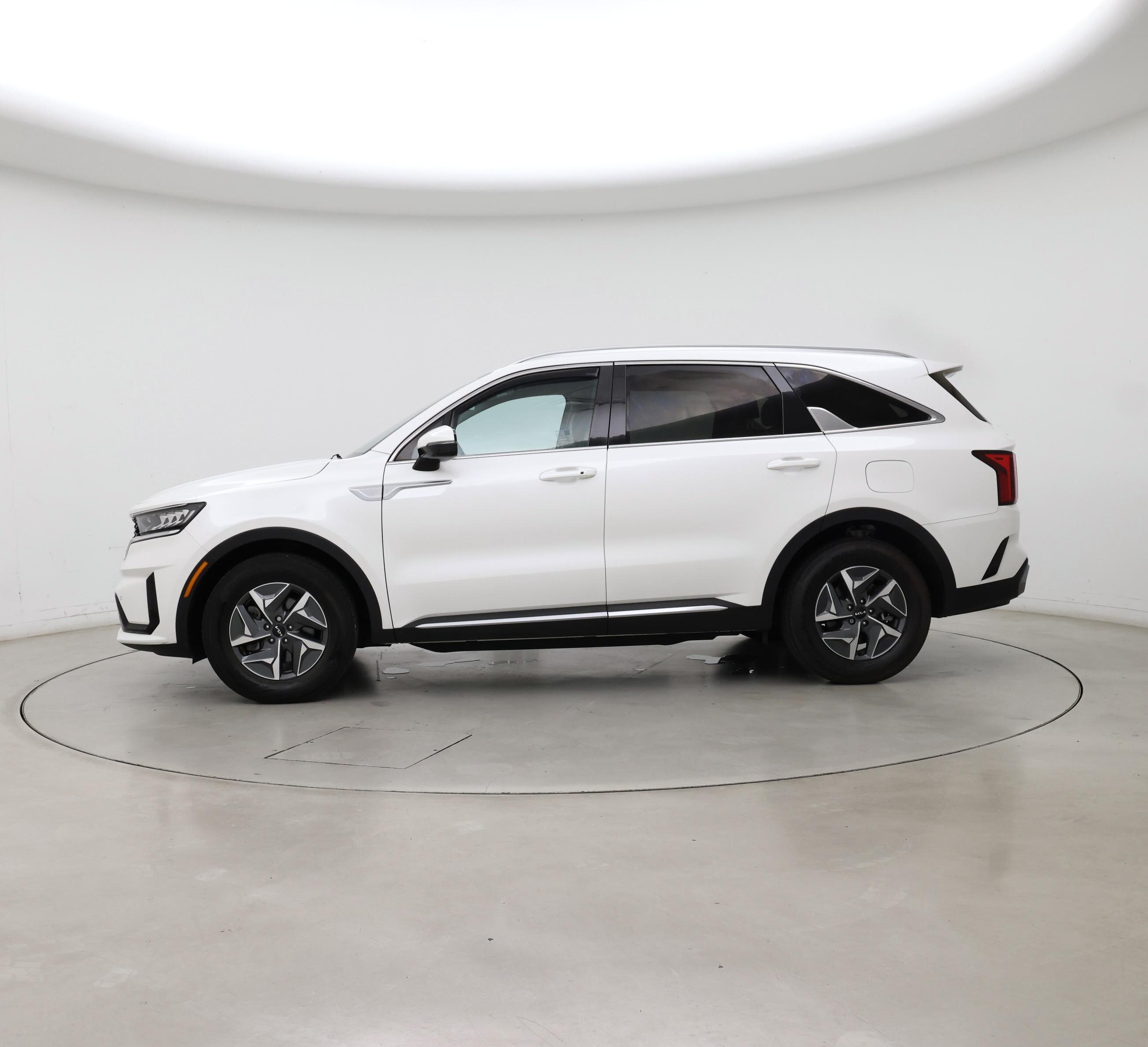 Thumbnail: 2023 Kia Sorento - 3
