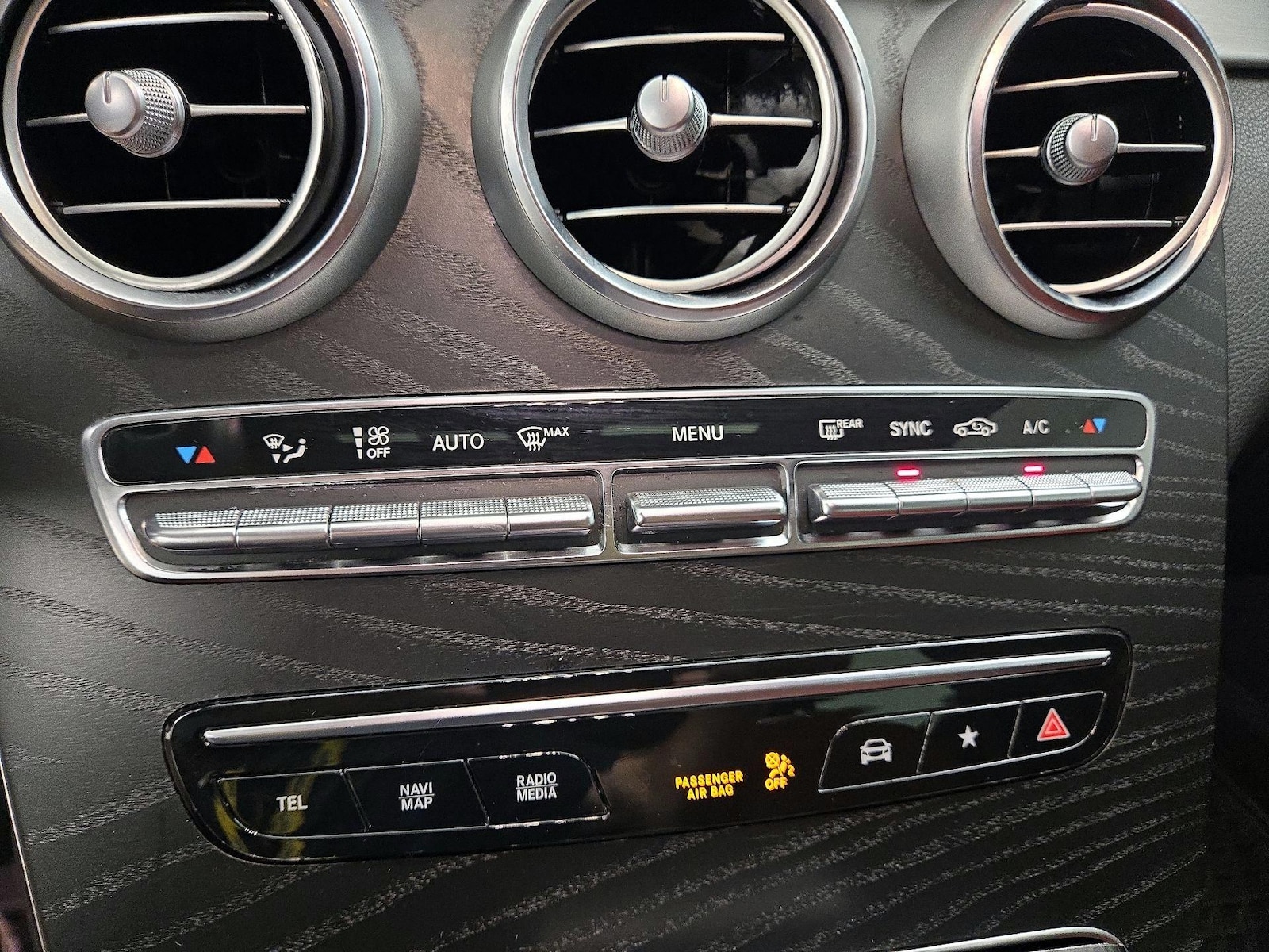 2021 Mercedes-Benz GLC Coupe GLC300 - Photo 17