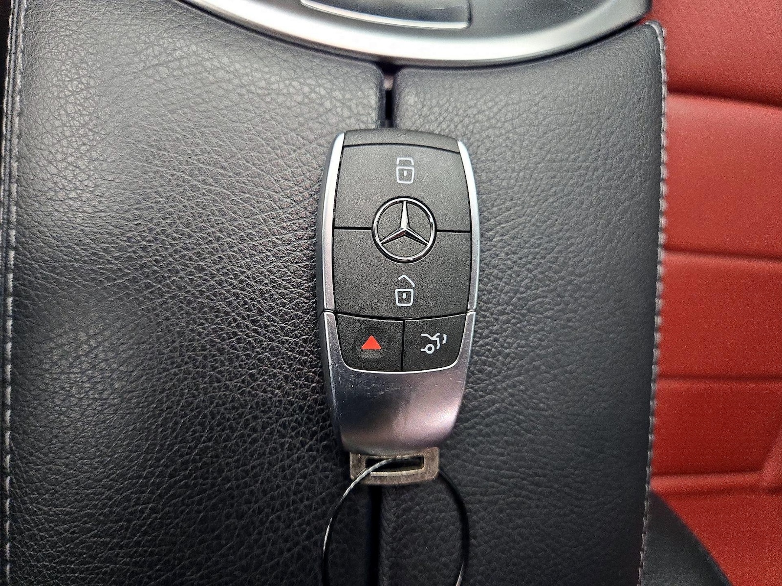 2021 Mercedes-Benz GLC Coupe GLC300 - Photo 24